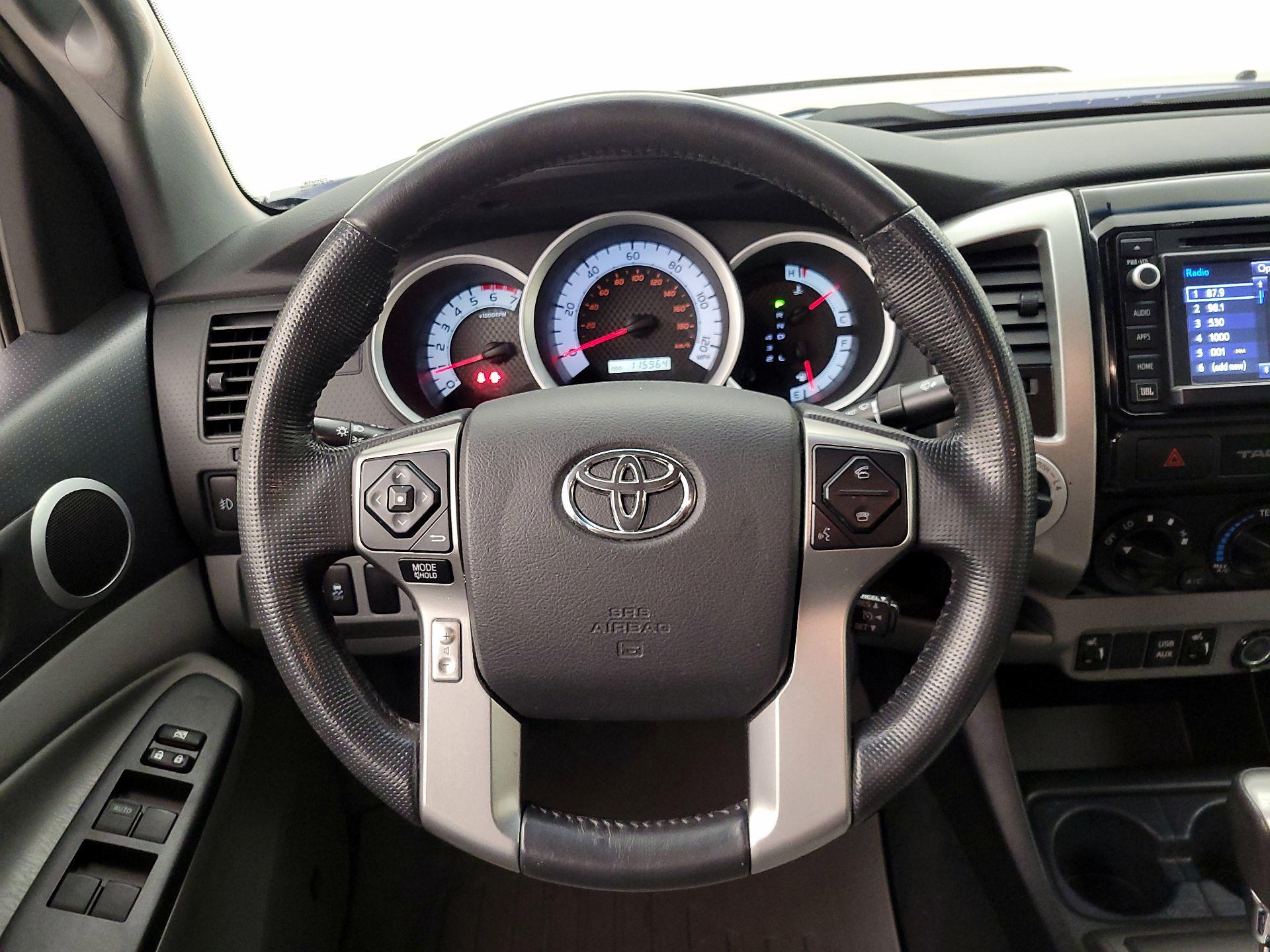 Thumbnail: 2015 Toyota Tacoma - 10