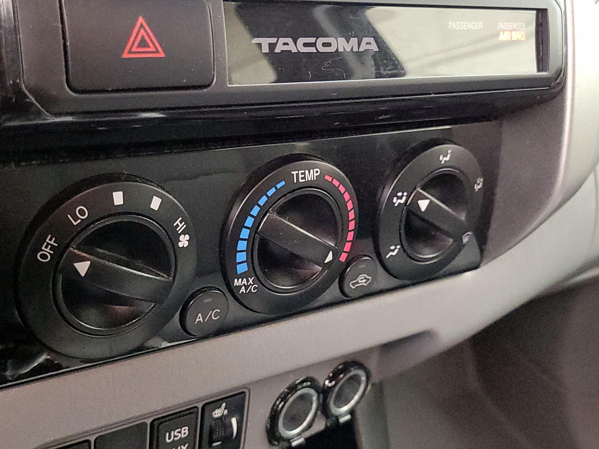 Thumbnail: 2015 Toyota Tacoma - 16