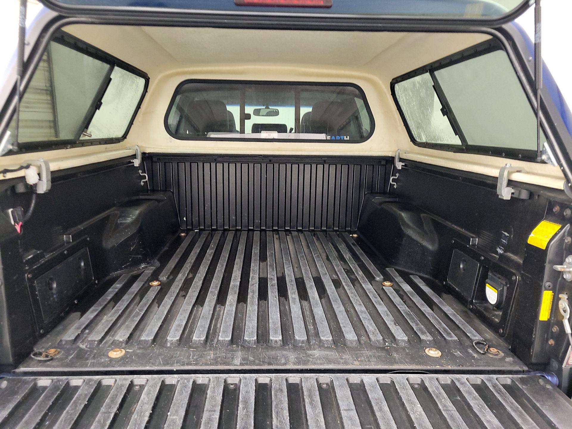 Thumbnail: 2015 Toyota Tacoma - 20