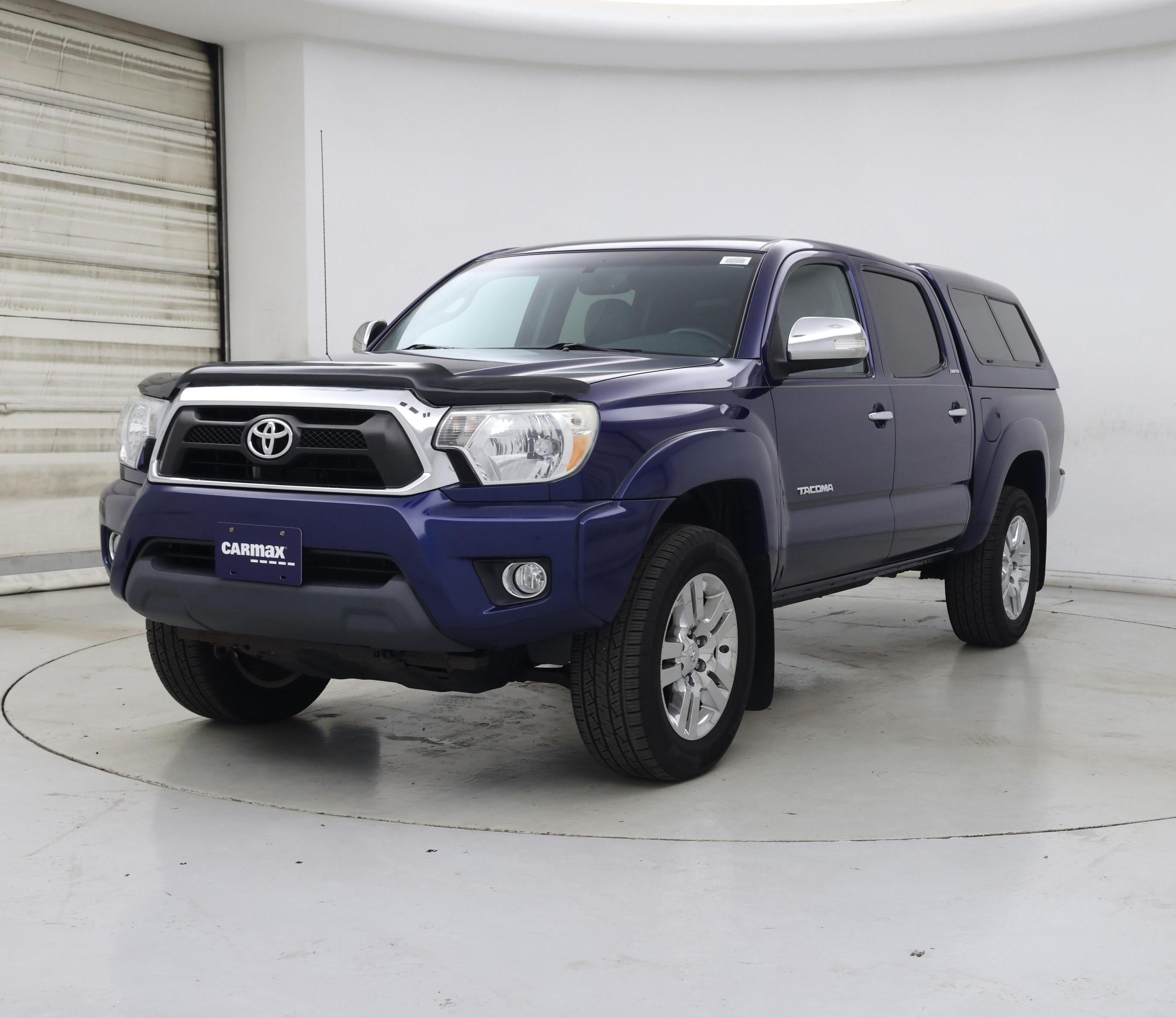 Thumbnail: 2015 Toyota Tacoma - 4