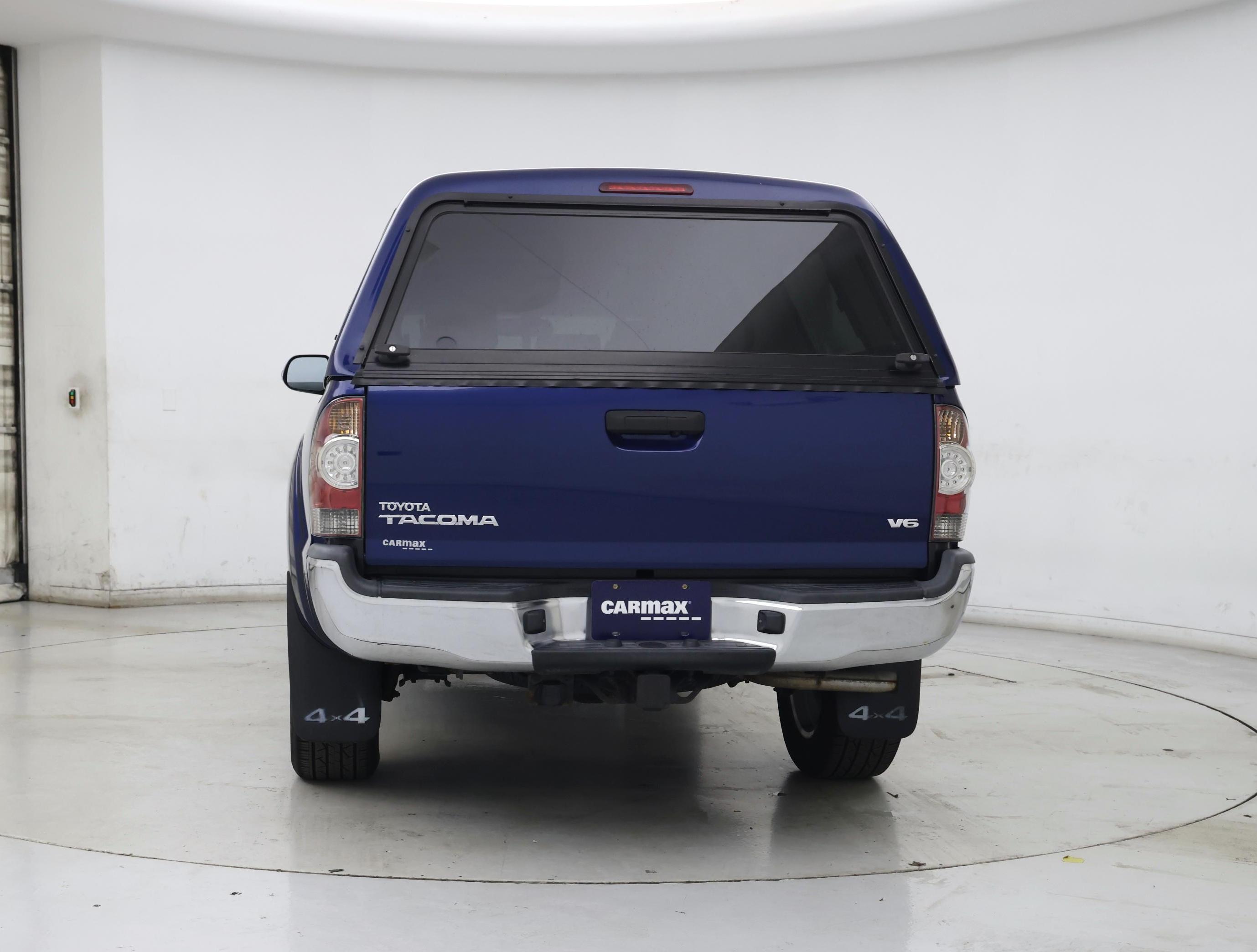 Thumbnail: 2015 Toyota Tacoma - 6