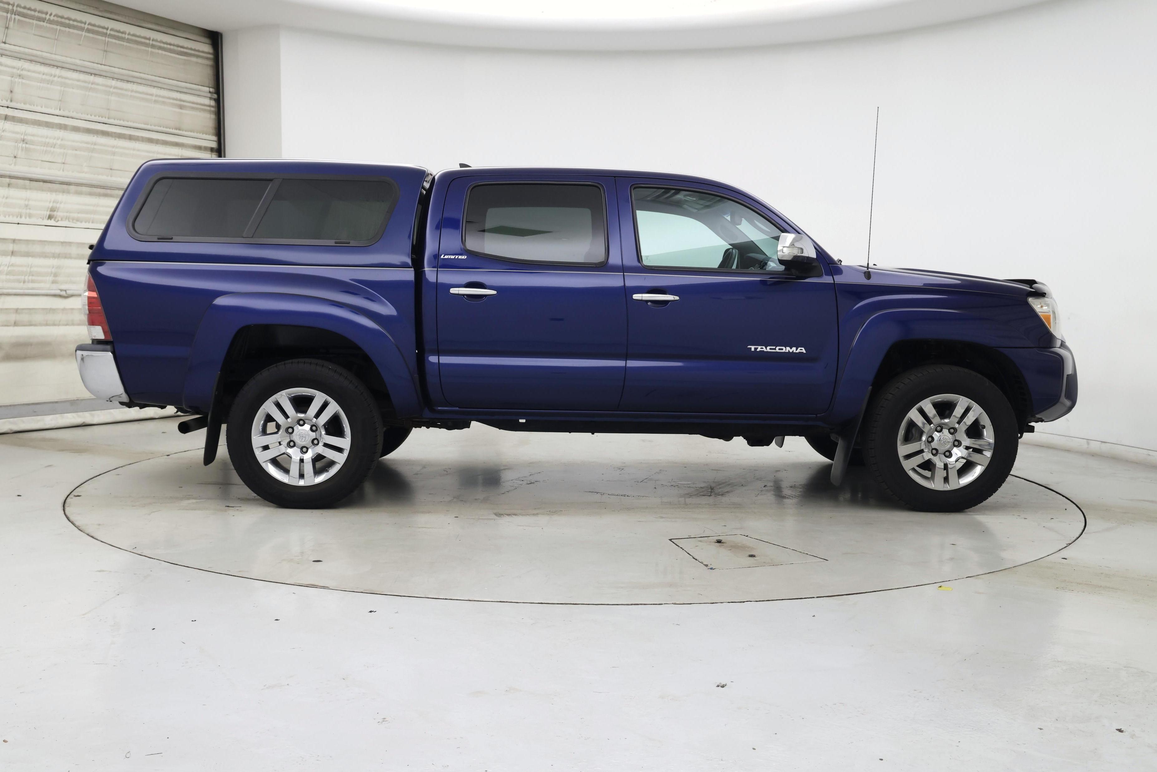 Thumbnail: 2015 Toyota Tacoma - 7