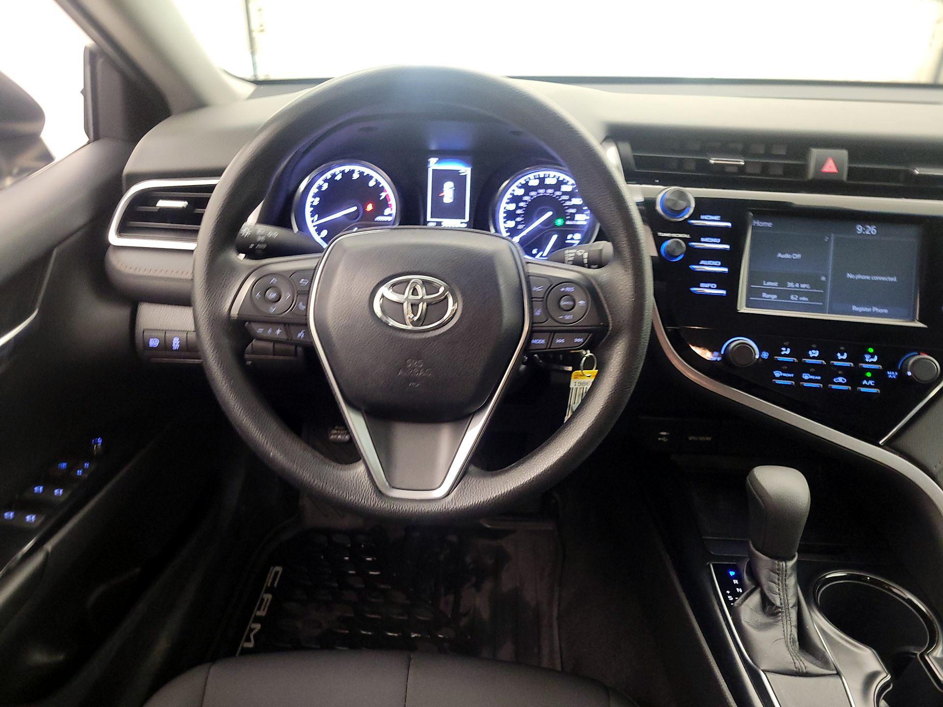 Thumbnail: 2018 Toyota Camry - 10