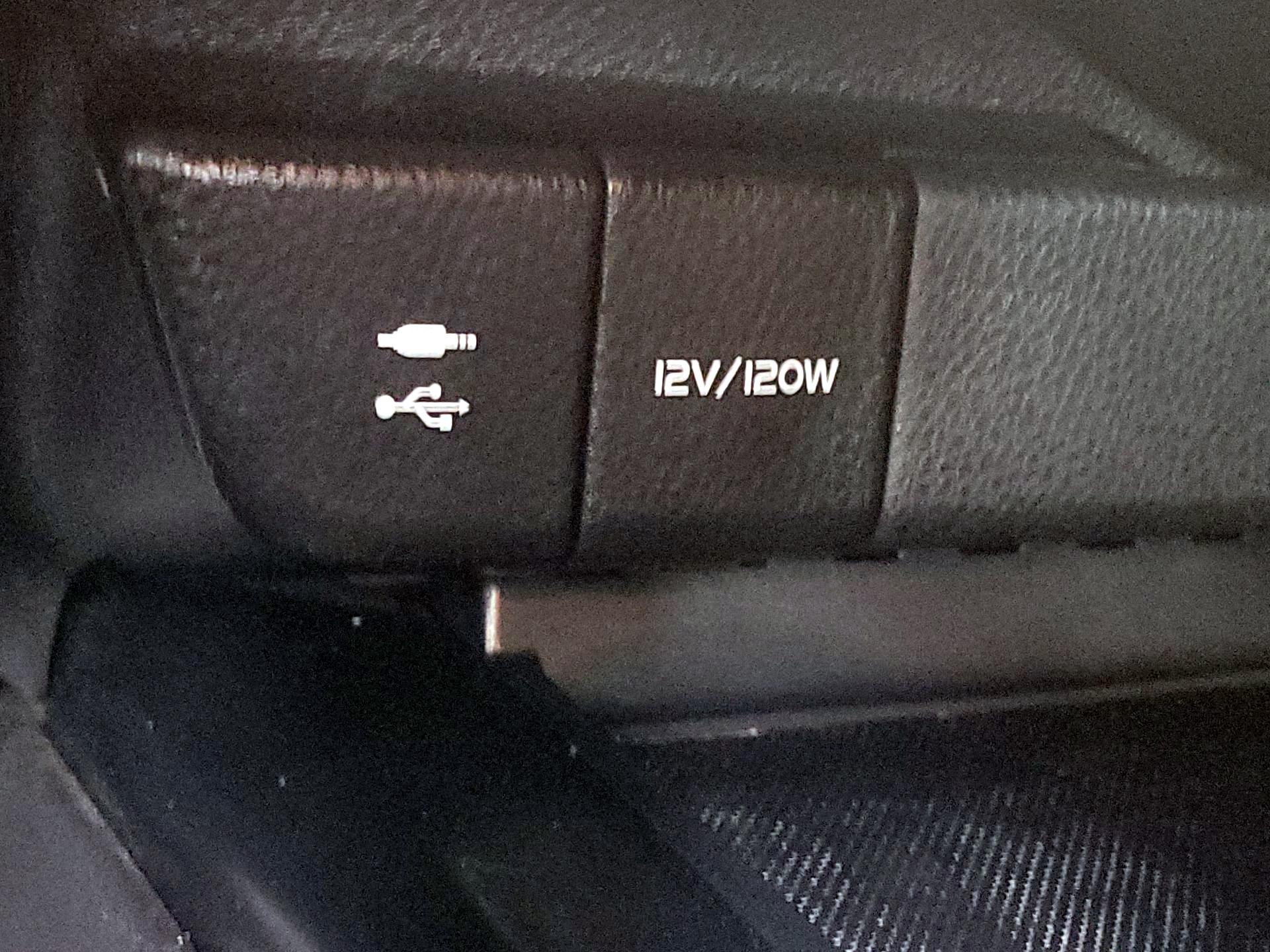 Thumbnail: 2018 Toyota Camry - 18