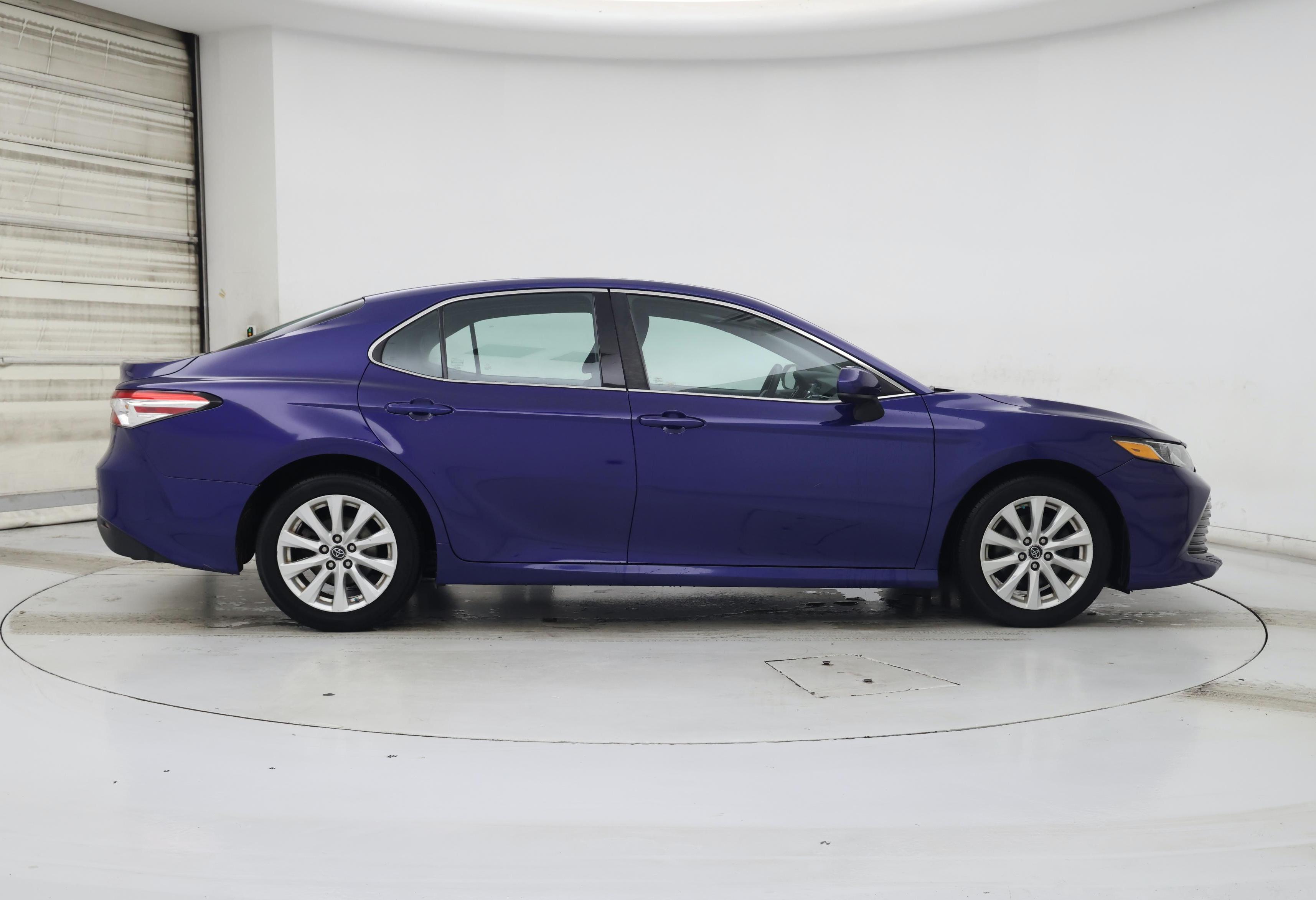 Thumbnail: 2018 Toyota Camry - 7