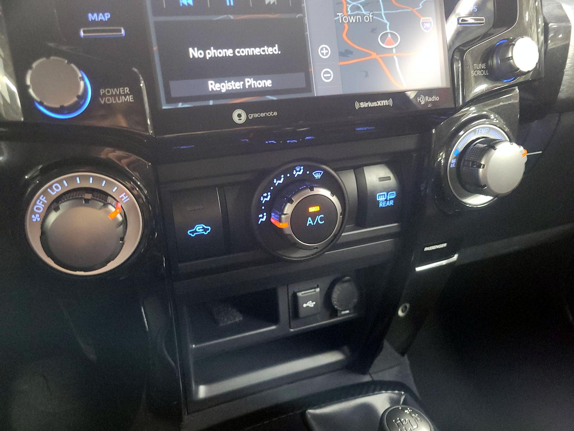 Thumbnail: 2020 Toyota 4Runner - 17