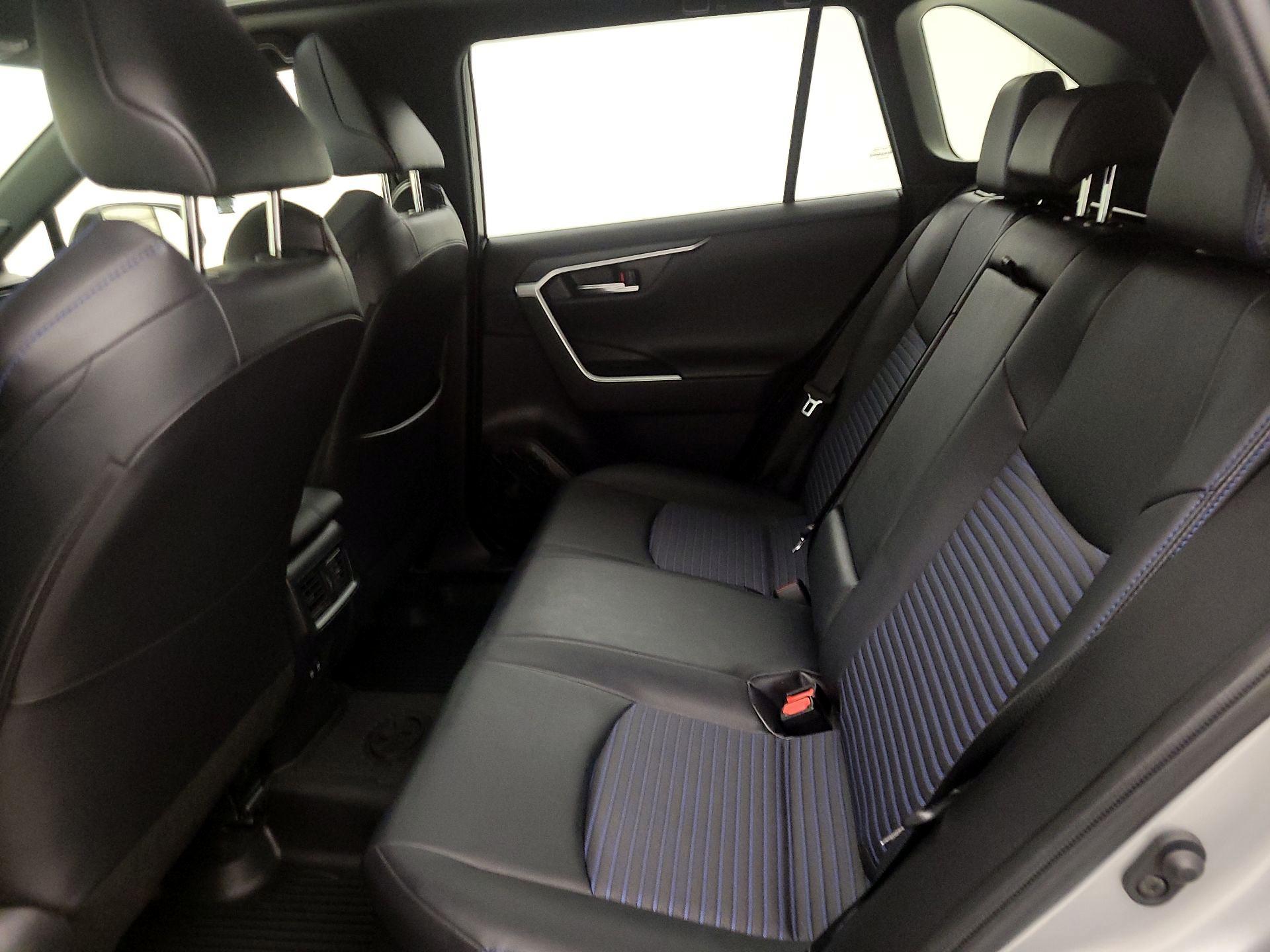 Thumbnail: 2020 Toyota RAV4 - 20