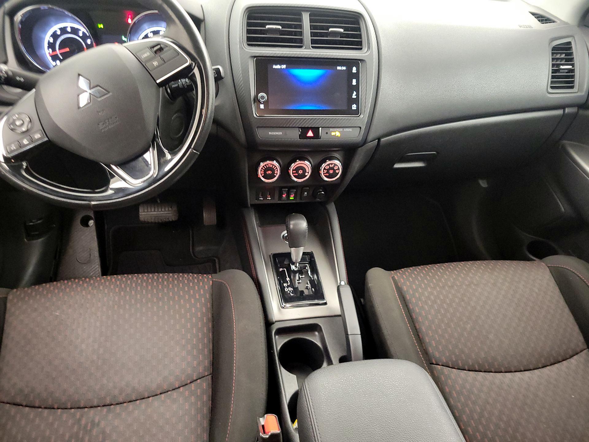 Thumbnail: 2019 Mitsubishi Outlander Sport - 9