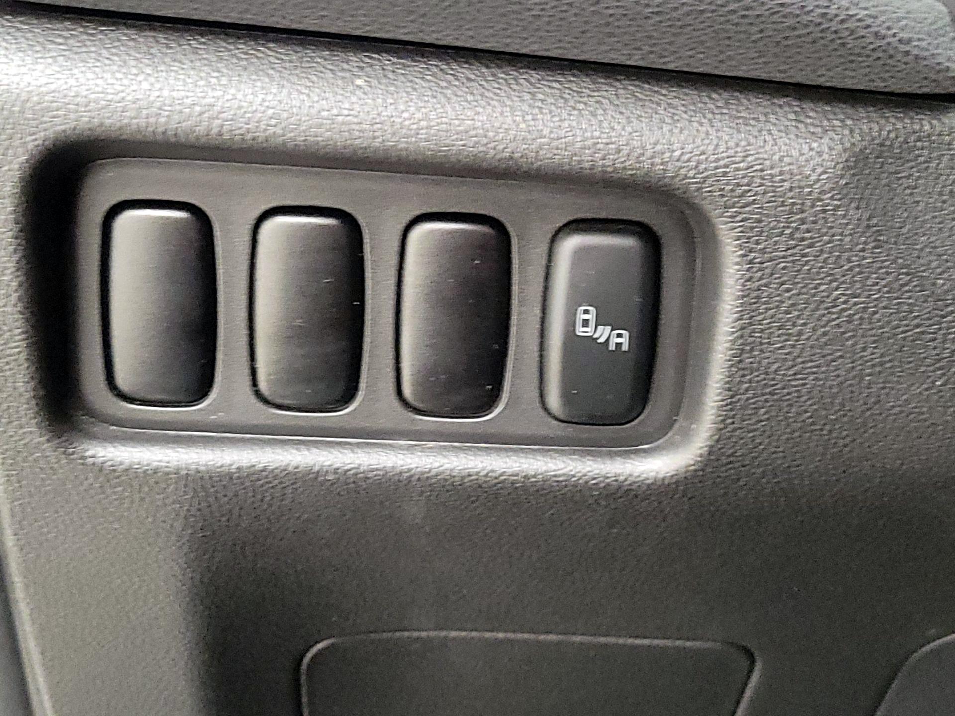 Thumbnail: 2019 Mitsubishi Outlander Sport - 13