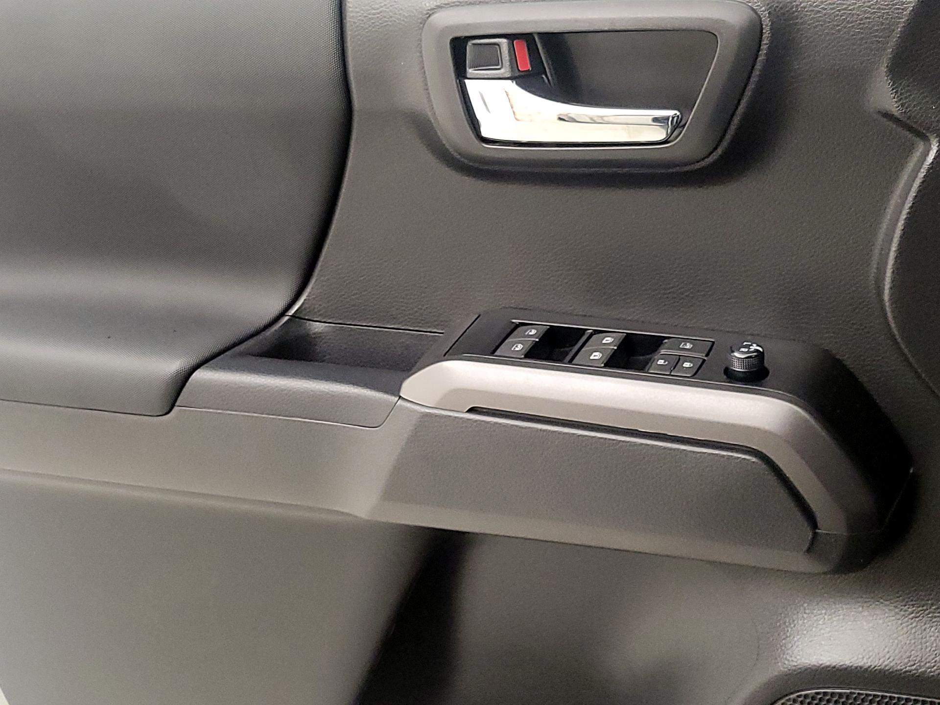 Thumbnail: 2023 Toyota Tacoma - 12