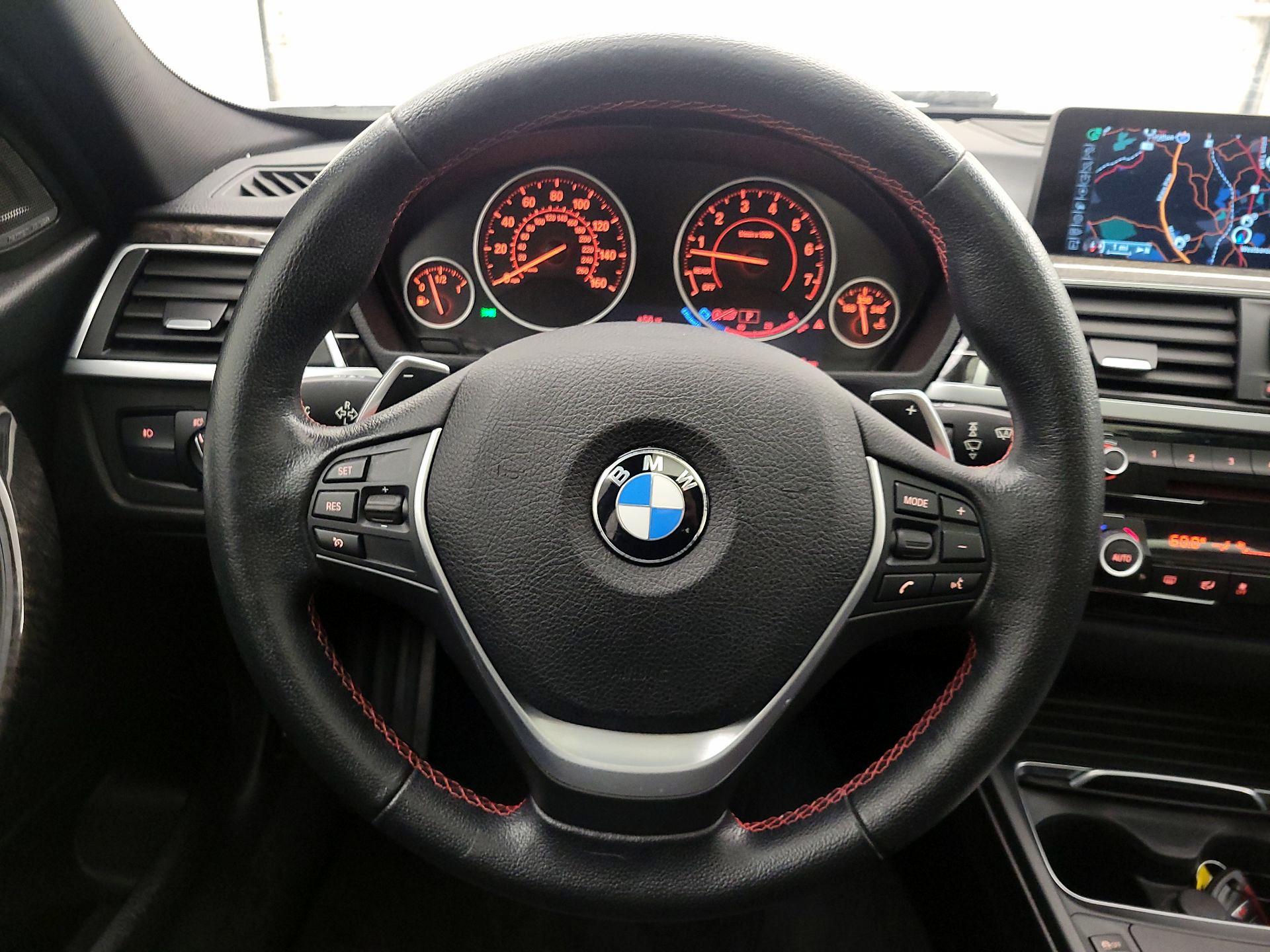 Thumbnail: 2016 BMW 3 Series - 10