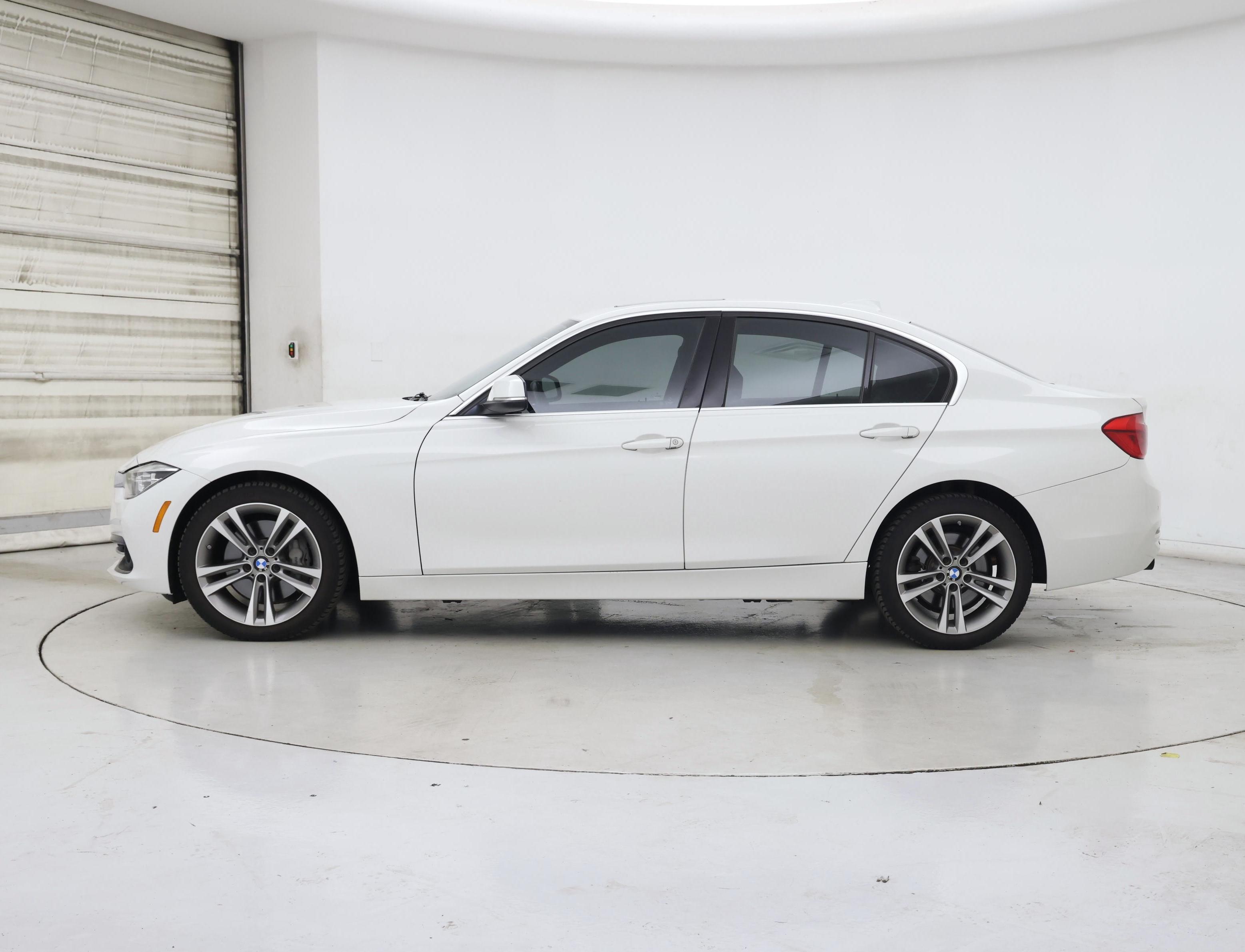 Thumbnail: 2016 BMW 3 Series - 3