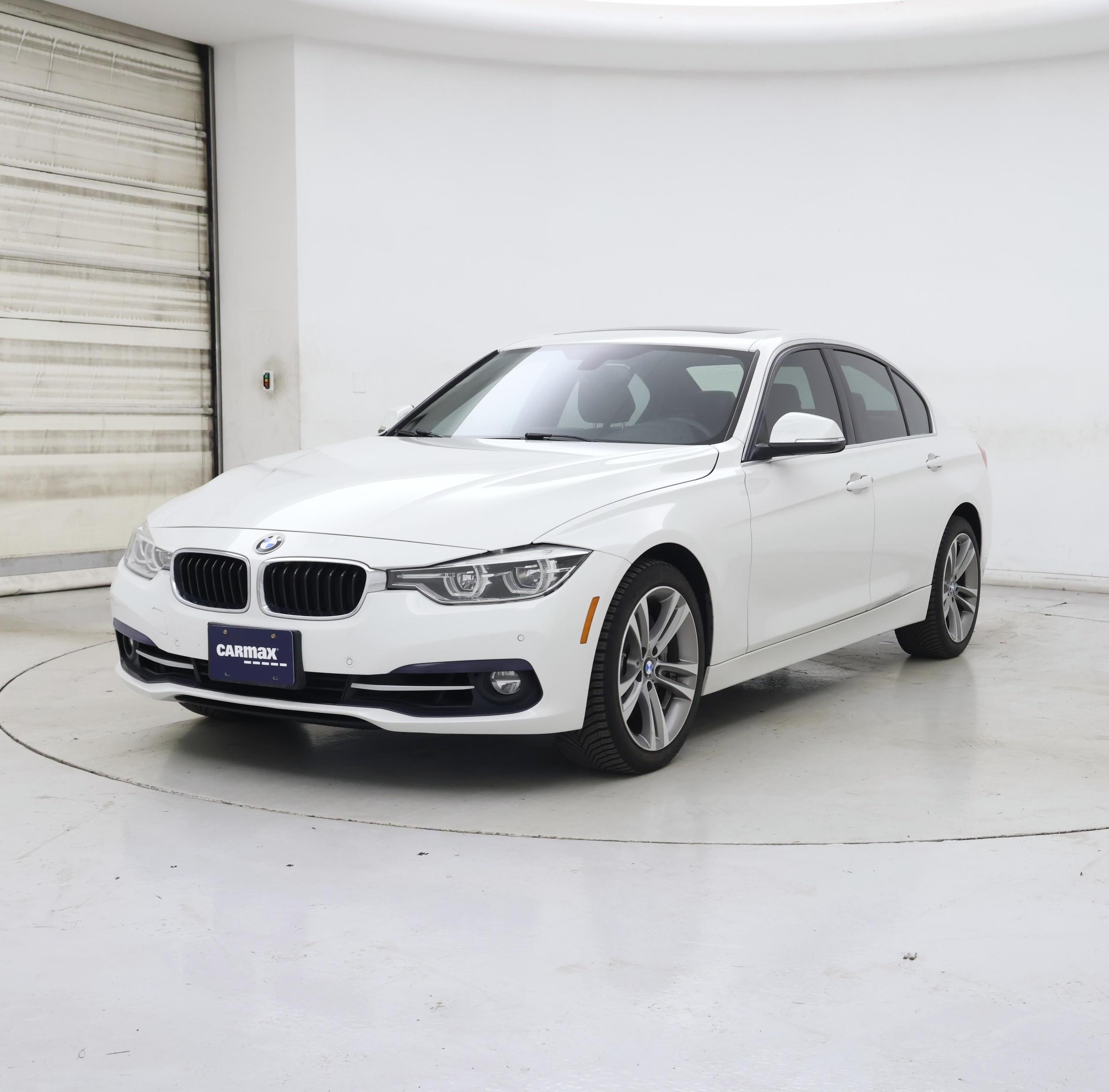 Thumbnail: 2016 BMW 3 Series - 4