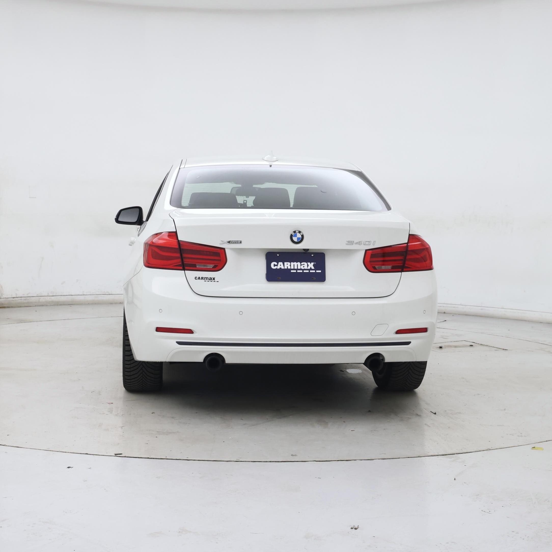 Thumbnail: 2016 BMW 3 Series - 6