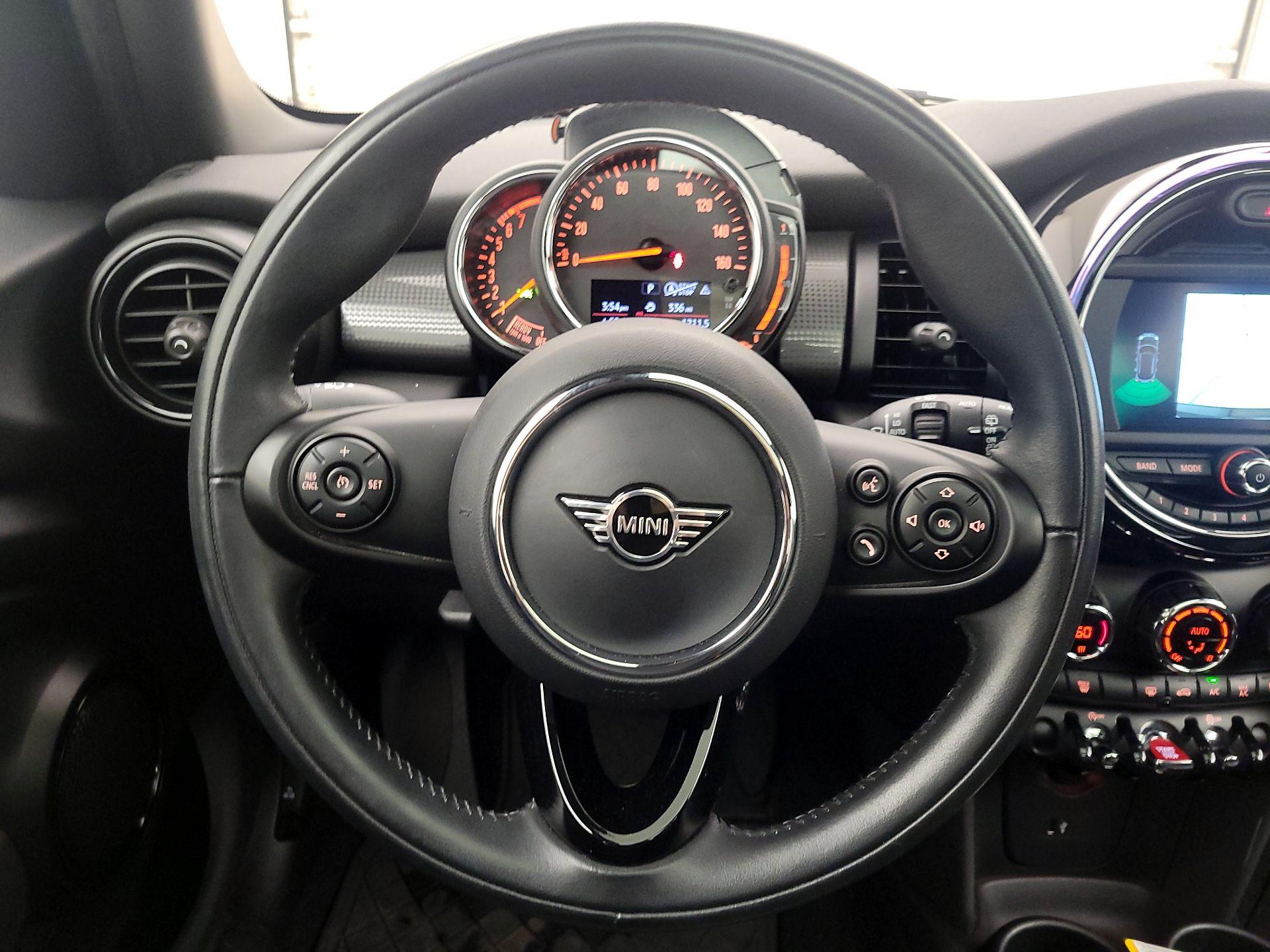 Thumbnail: 2020 MINI Cooper Hardtop - 10