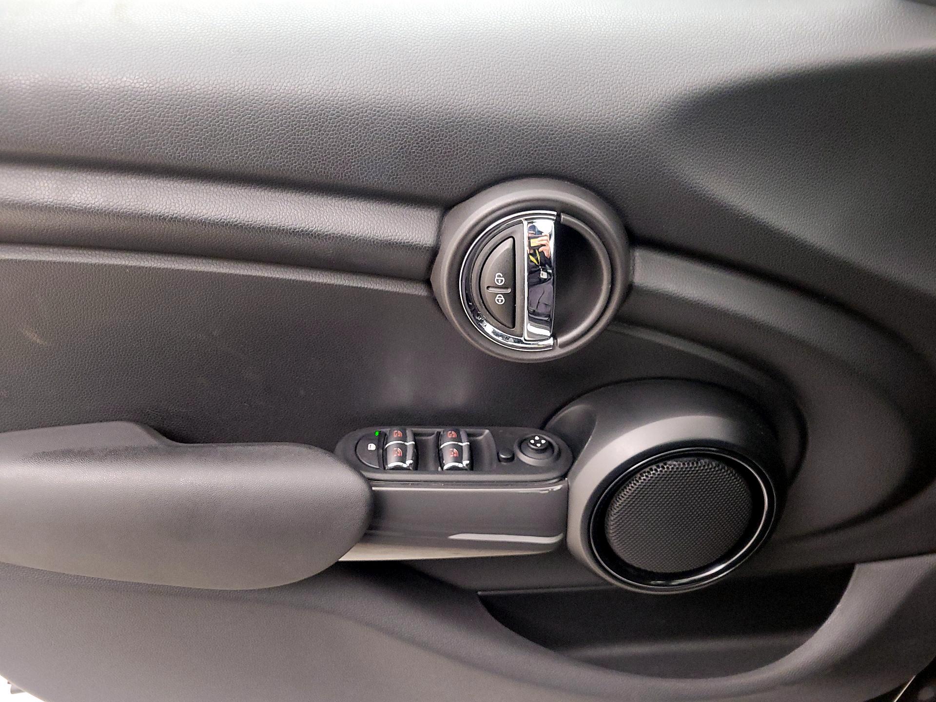 Thumbnail: 2020 MINI Cooper Hardtop - 12