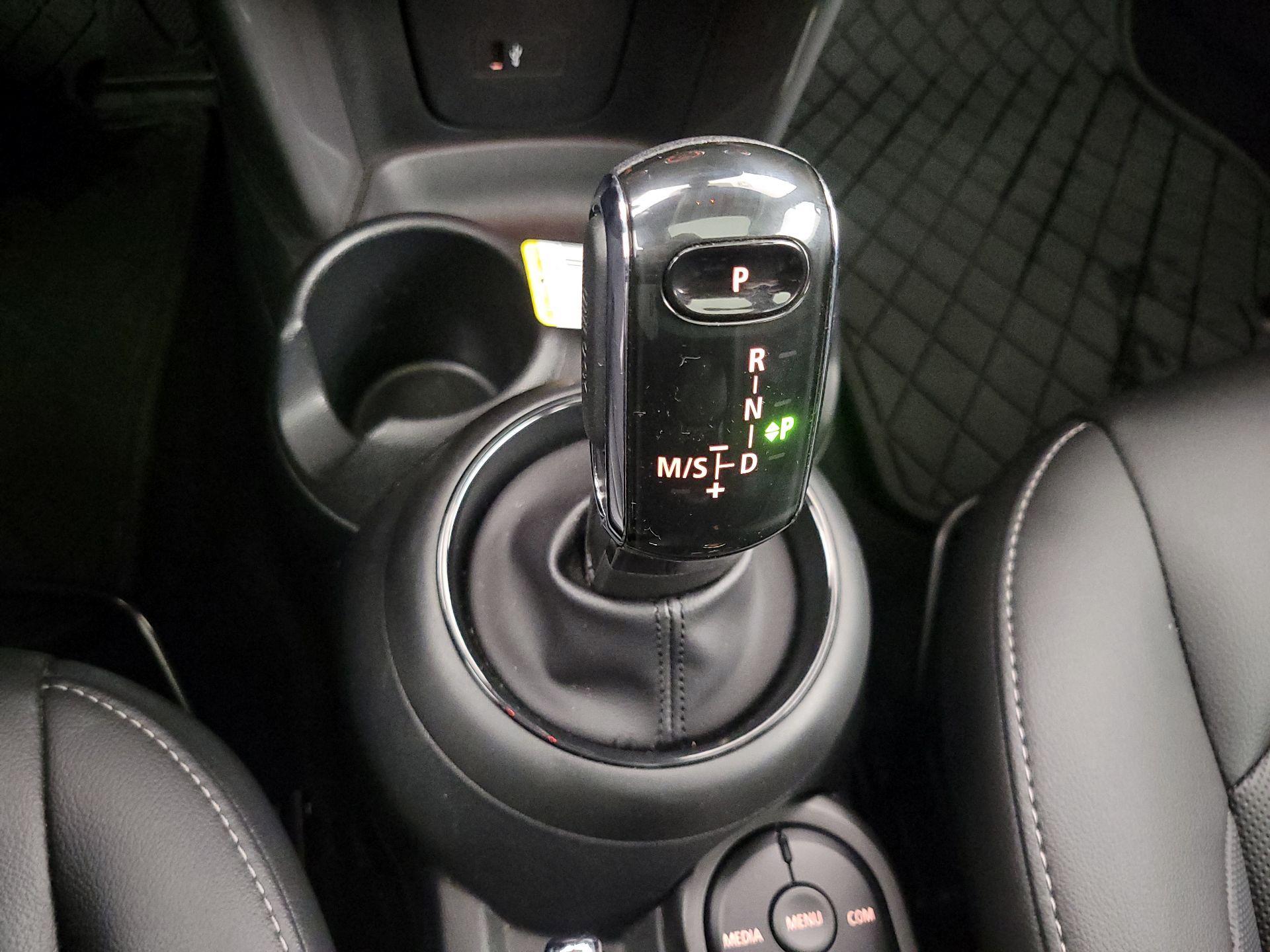 Thumbnail: 2020 MINI Cooper Hardtop - 17