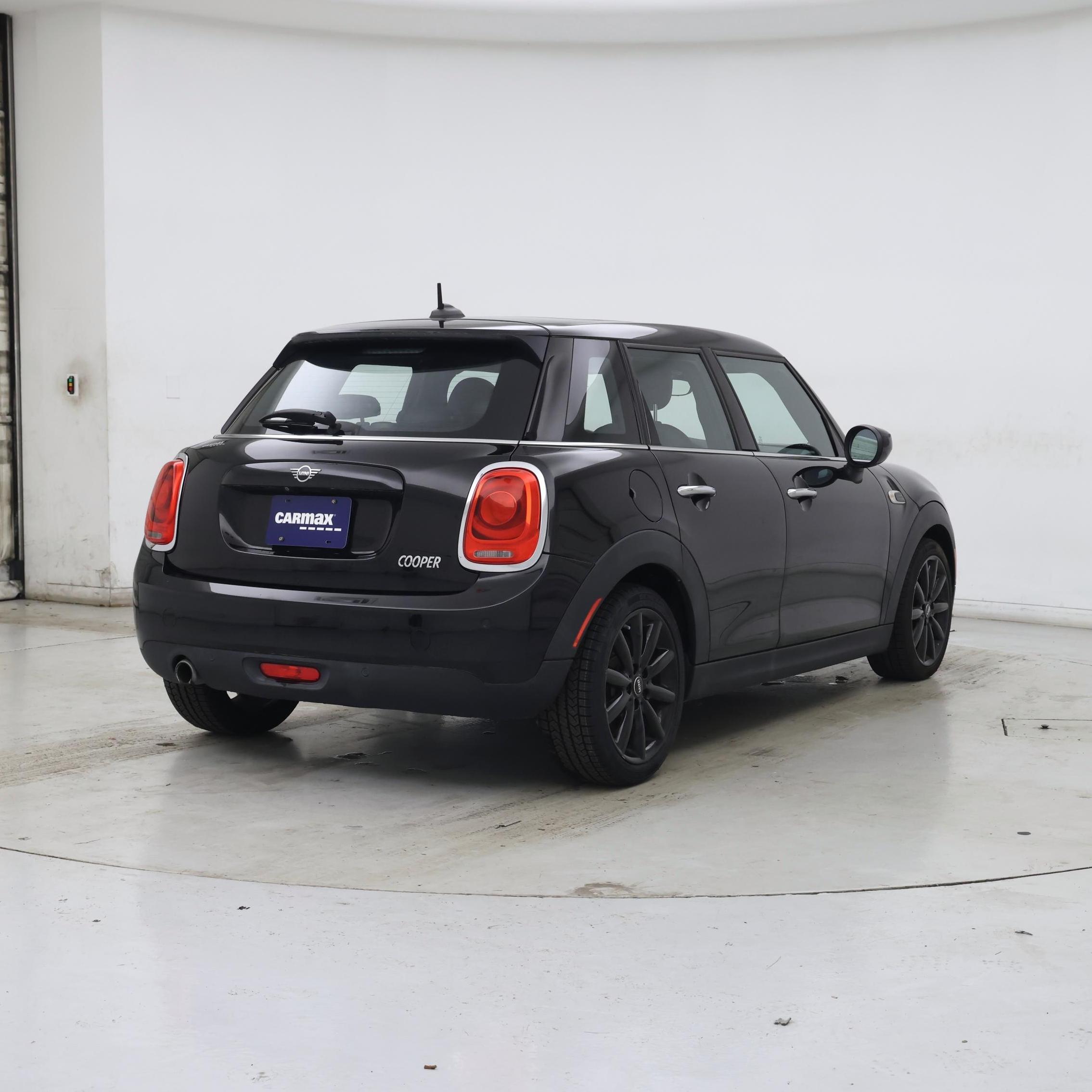 Thumbnail: 2020 MINI Cooper Hardtop - 8