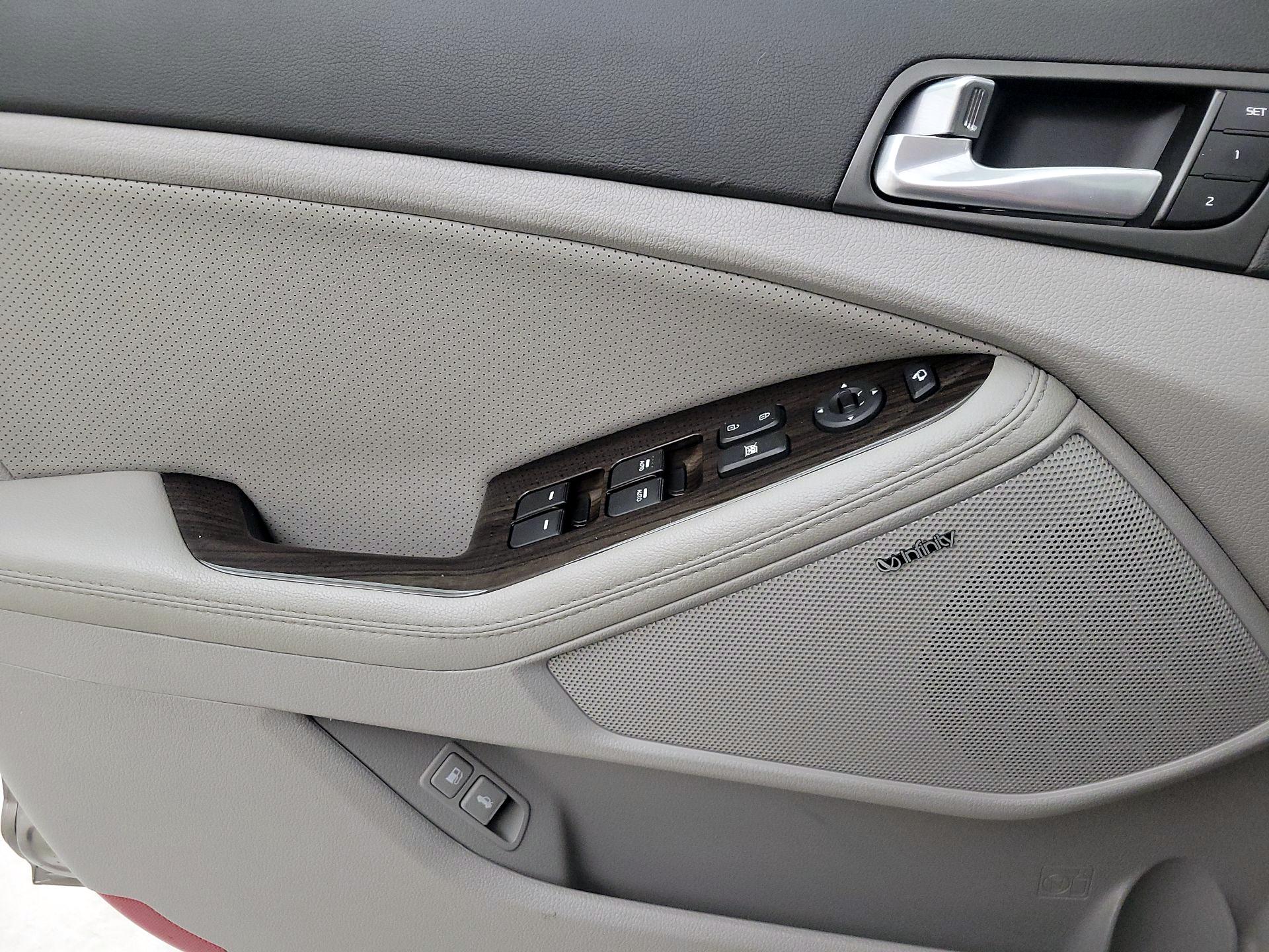 Thumbnail: 2015 Kia Optima - 12