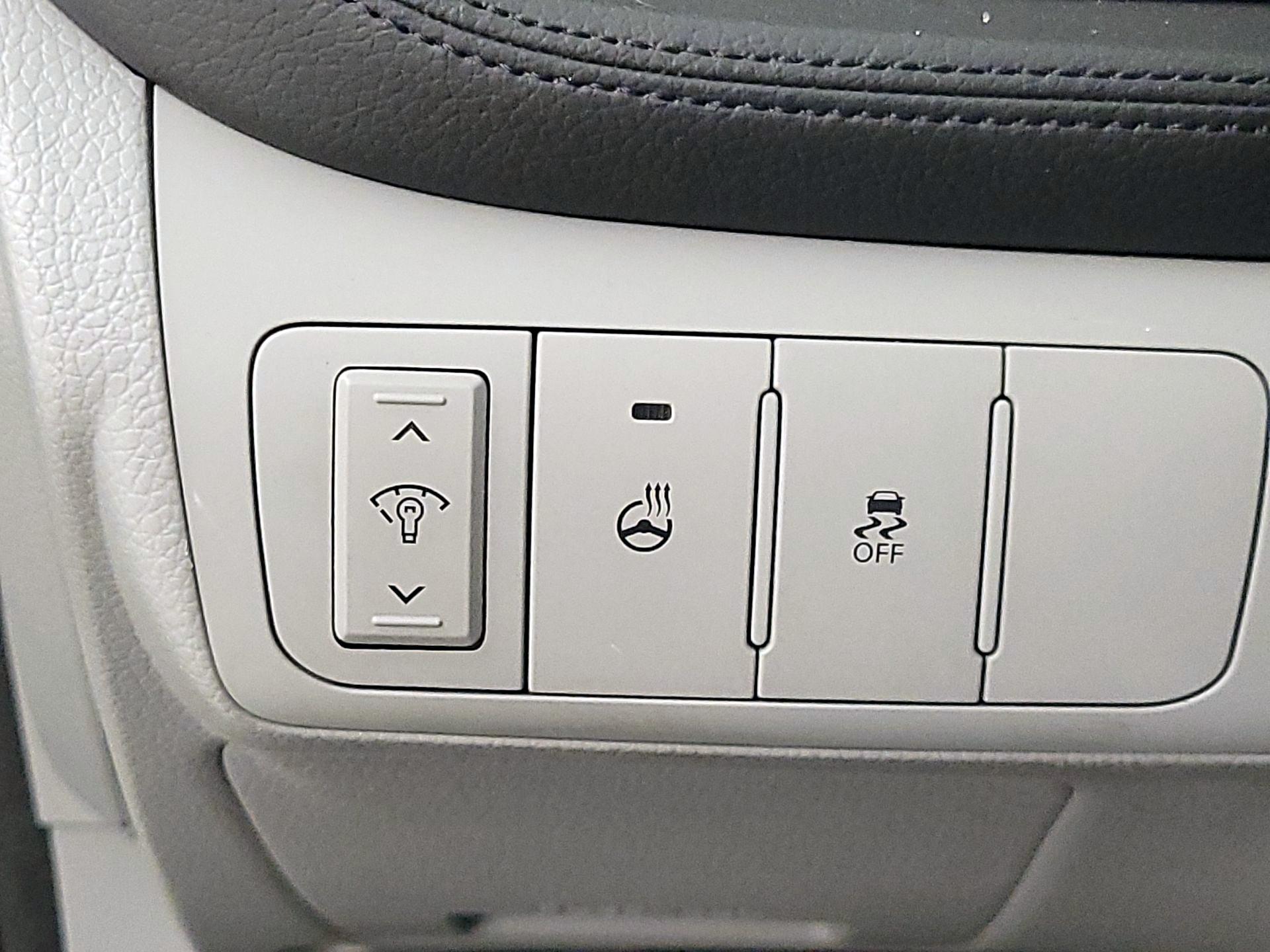 Thumbnail: 2015 Kia Optima - 13