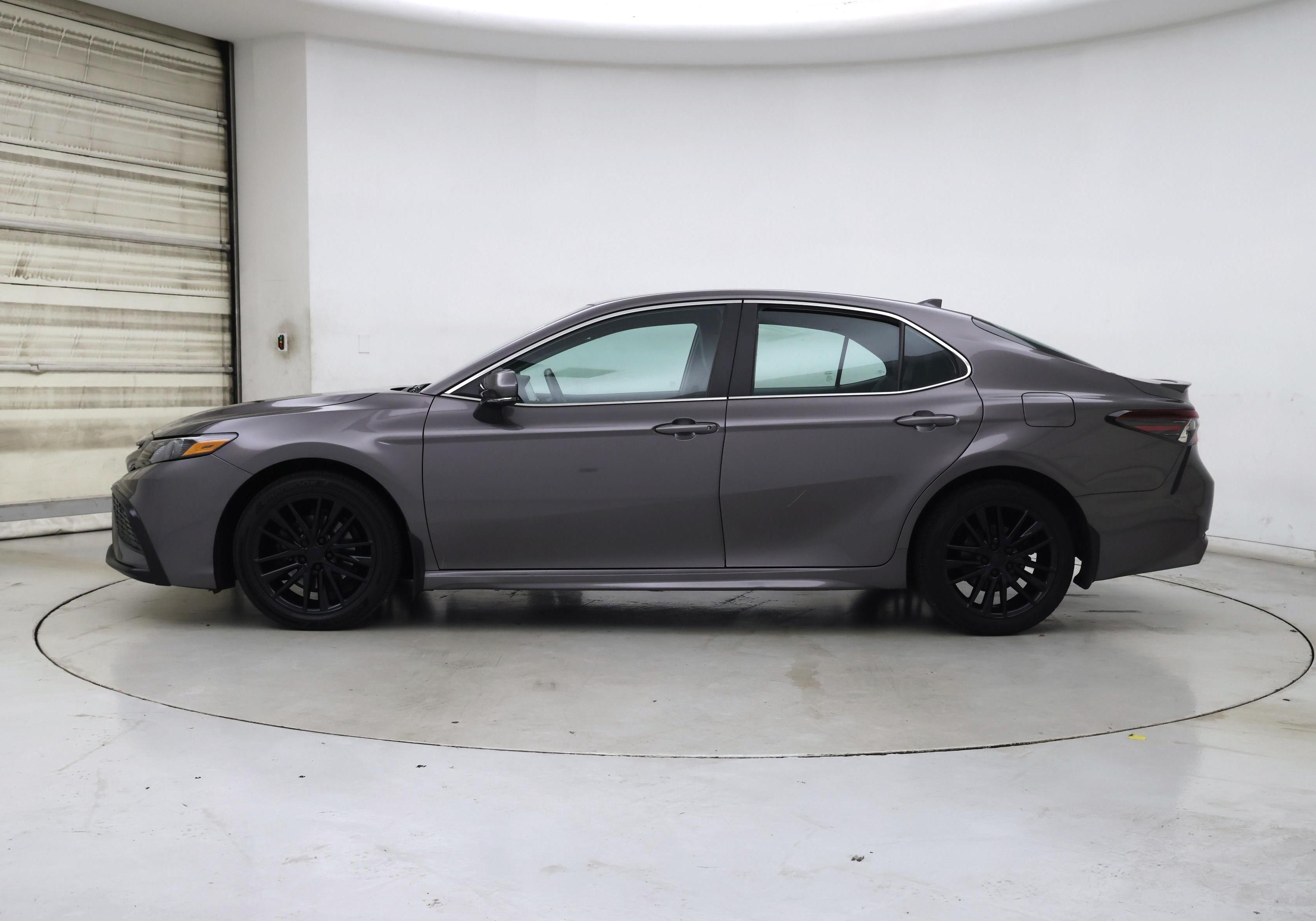Thumbnail: 2022 Toyota Camry - 3