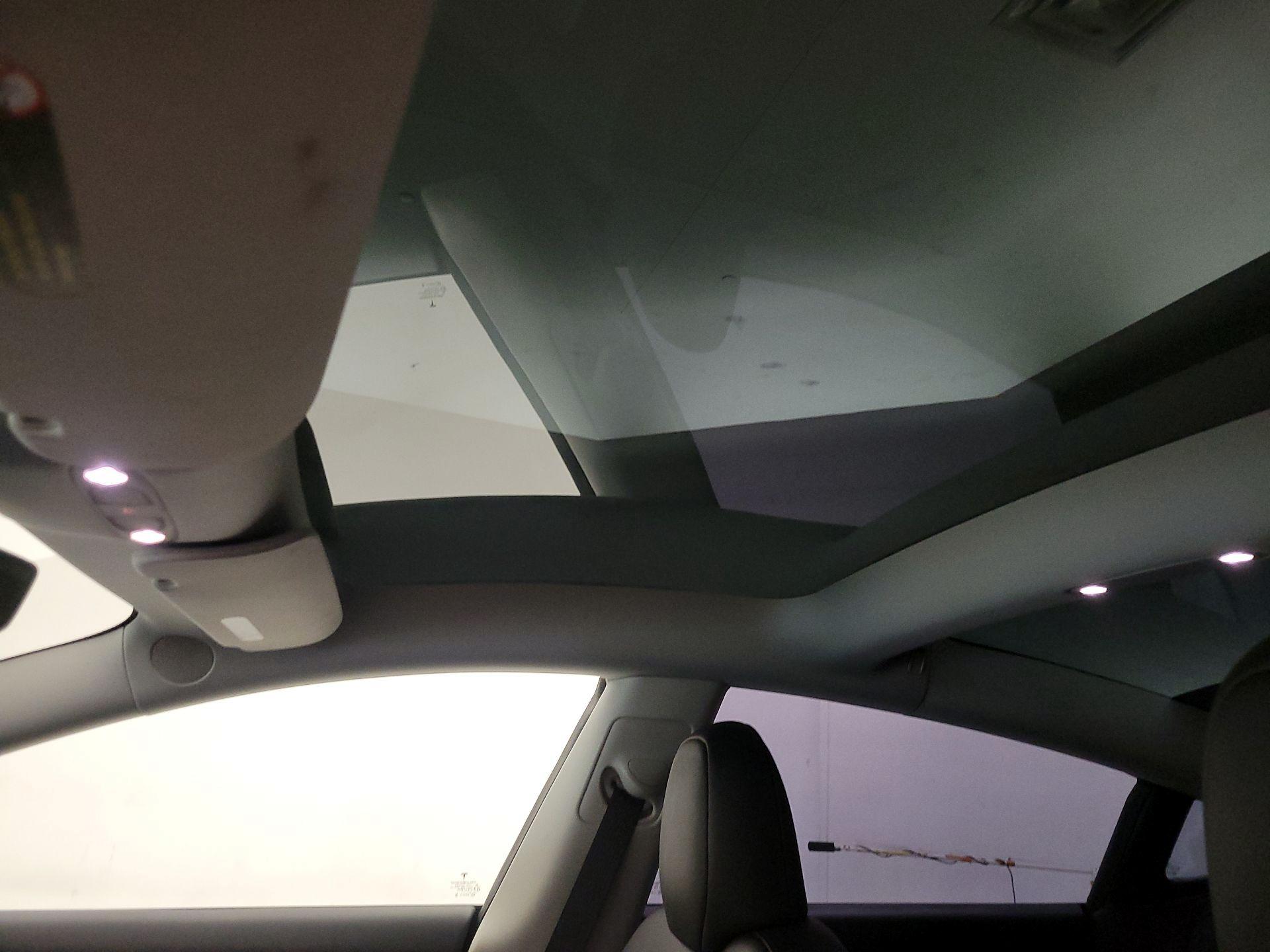 Thumbnail: 2023 Tesla Model 3 - 15