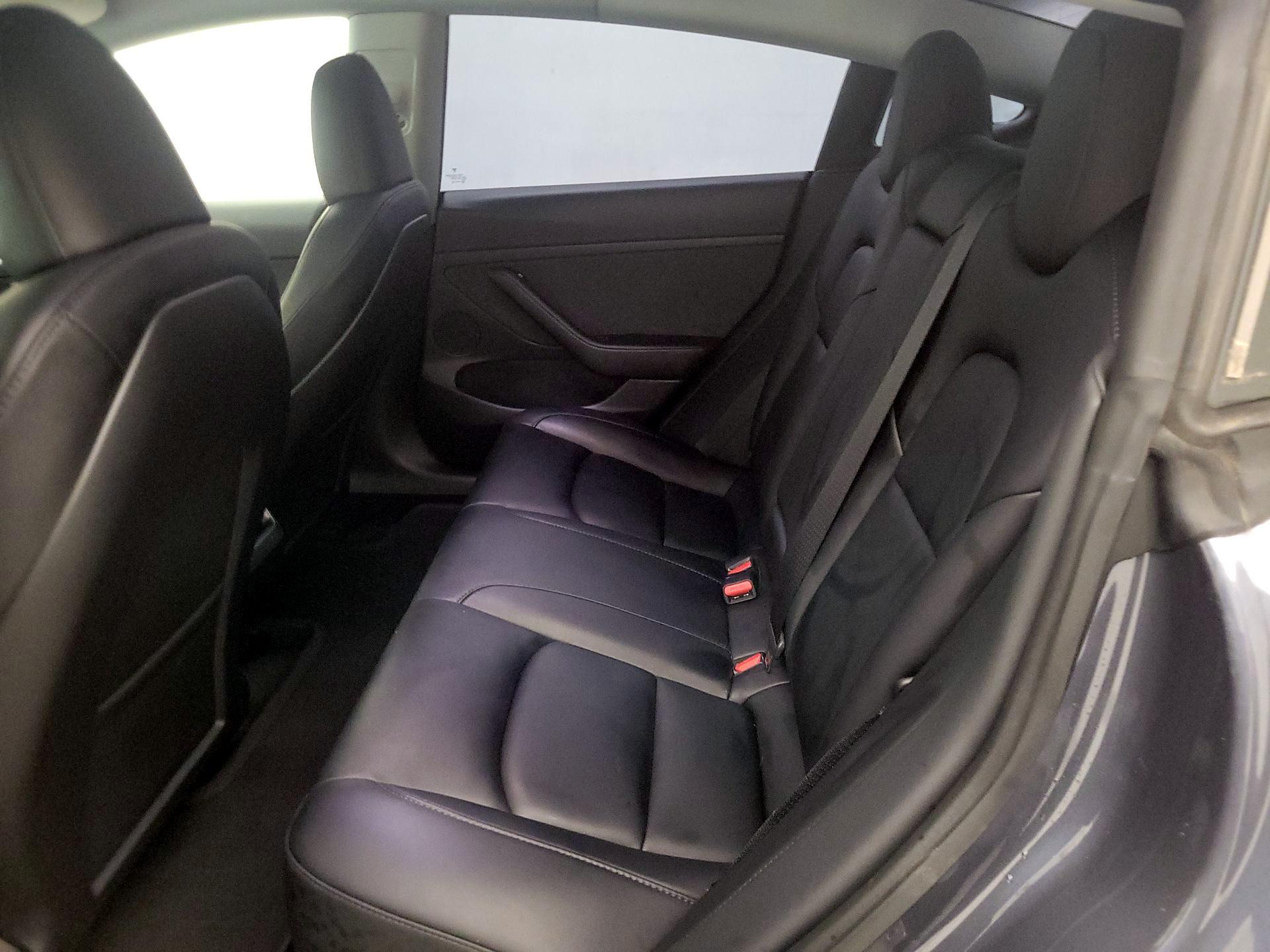 Thumbnail: 2023 Tesla Model 3 - 16