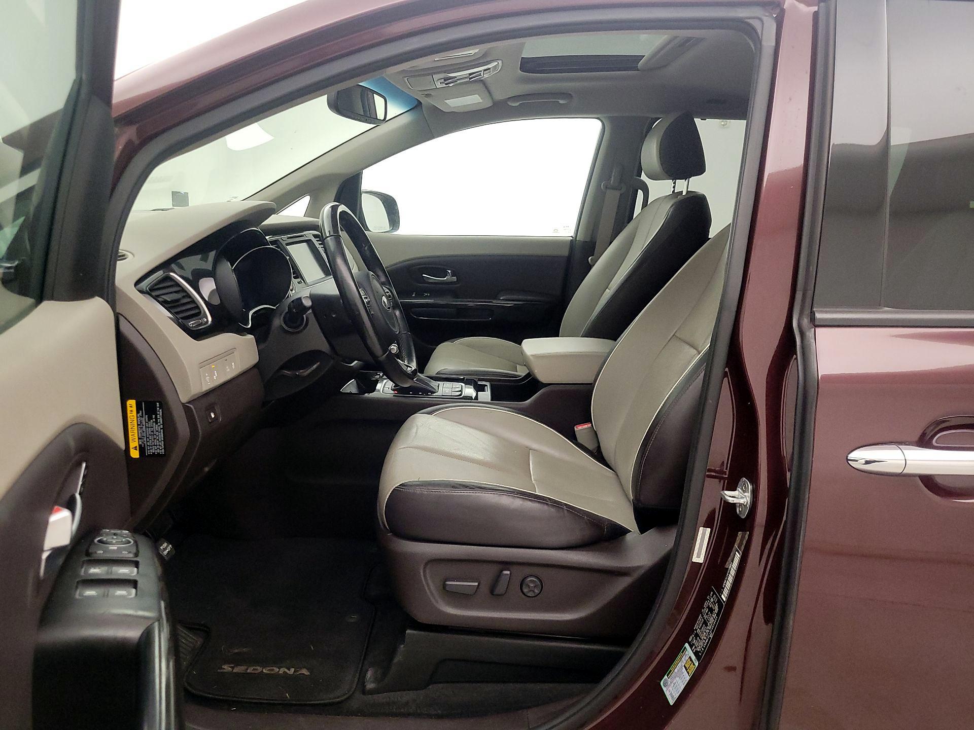Thumbnail: 2015 Kia Sedona - 11