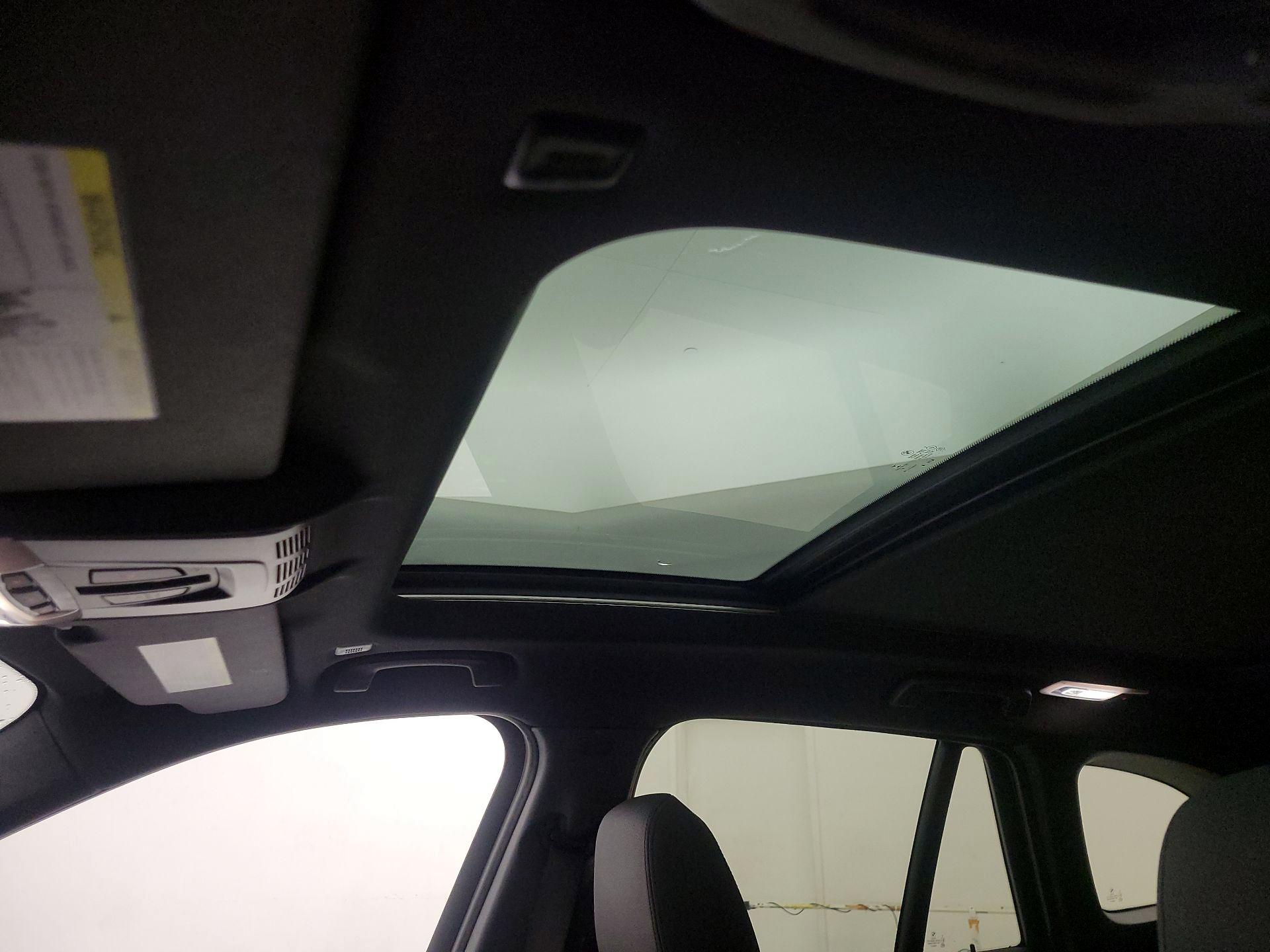 Thumbnail: 2019 BMW X1 - 19