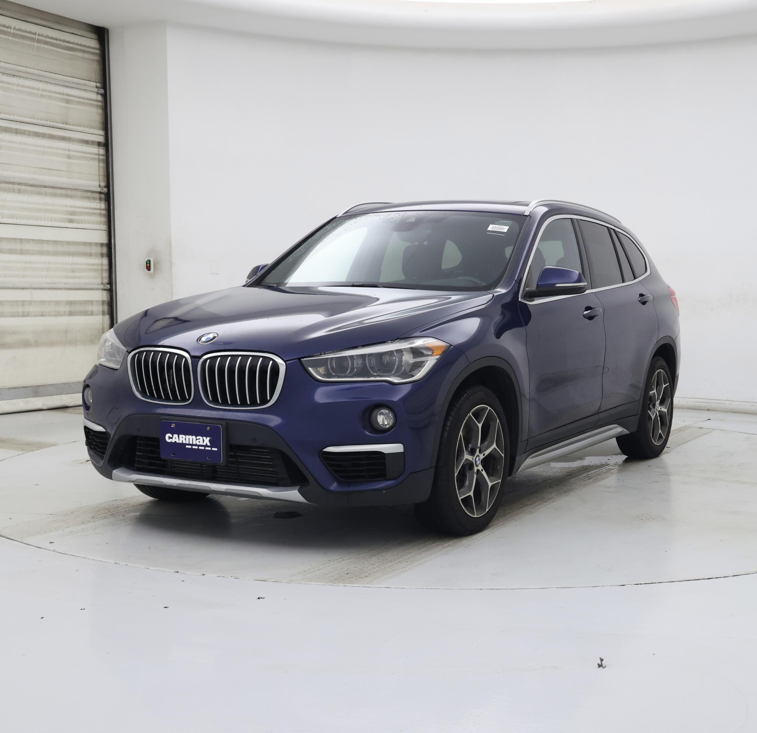 Thumbnail: 2019 BMW X1 - 4