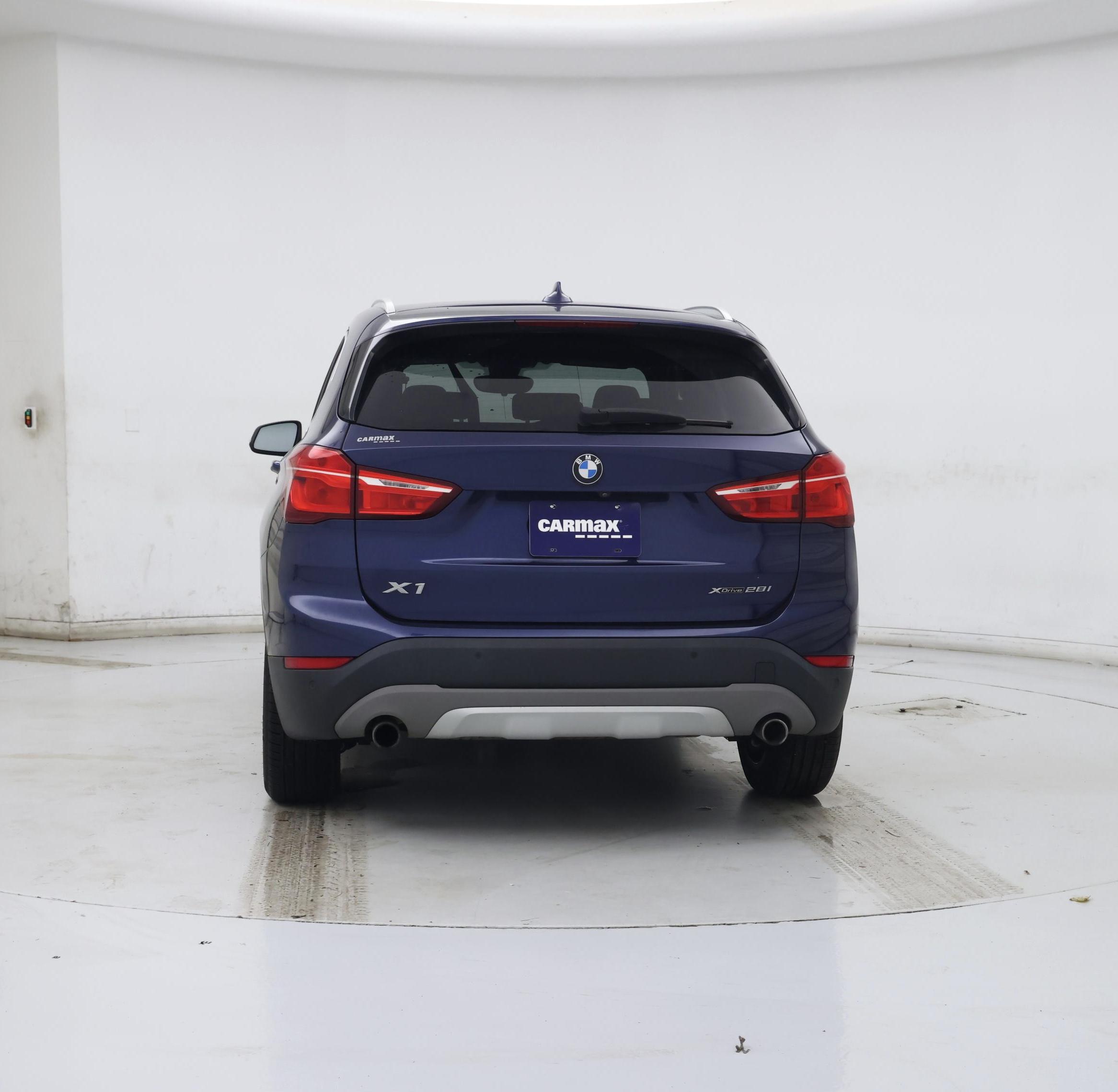Thumbnail: 2019 BMW X1 - 6
