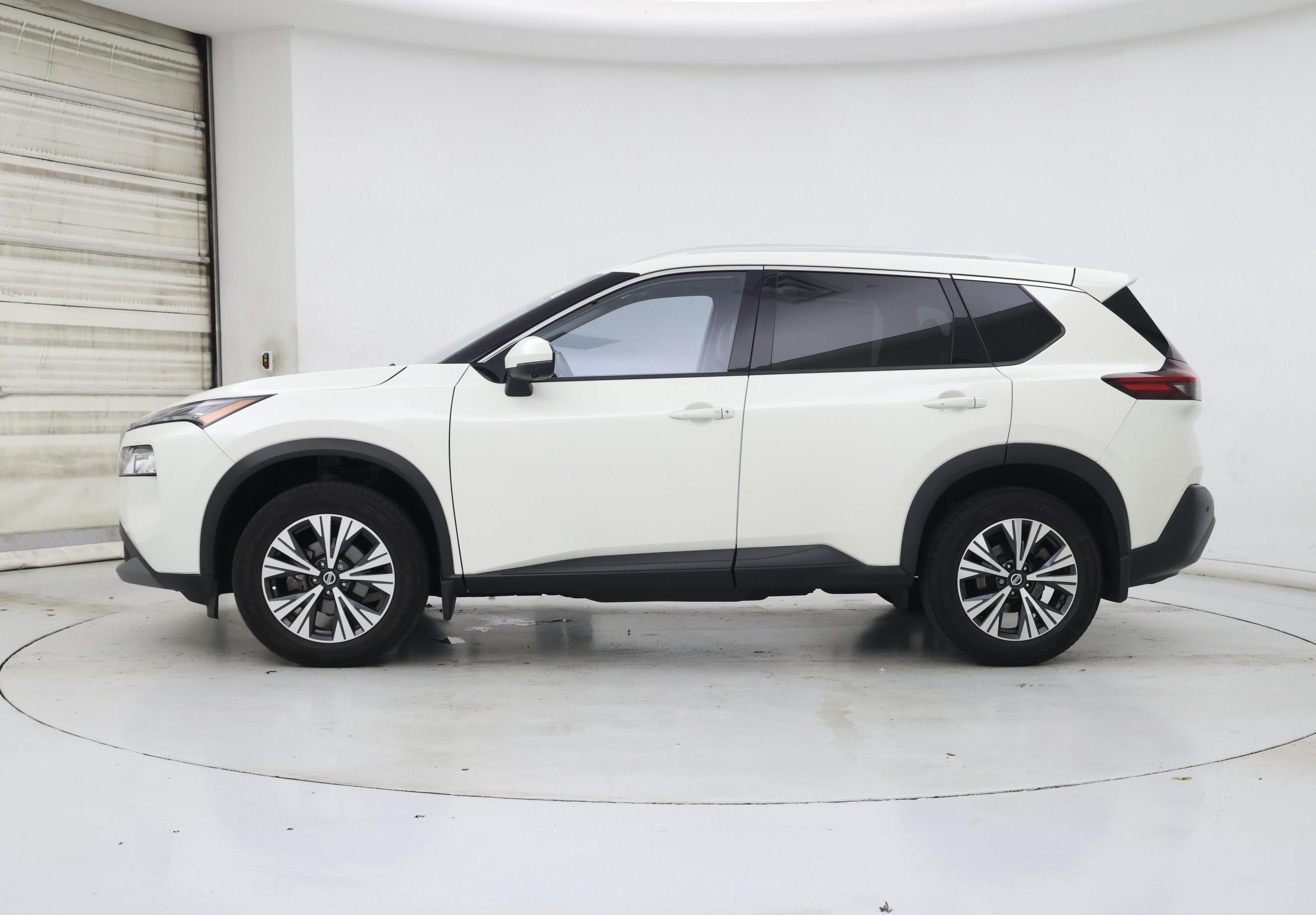 Thumbnail: 2021 Nissan Rogue - 3