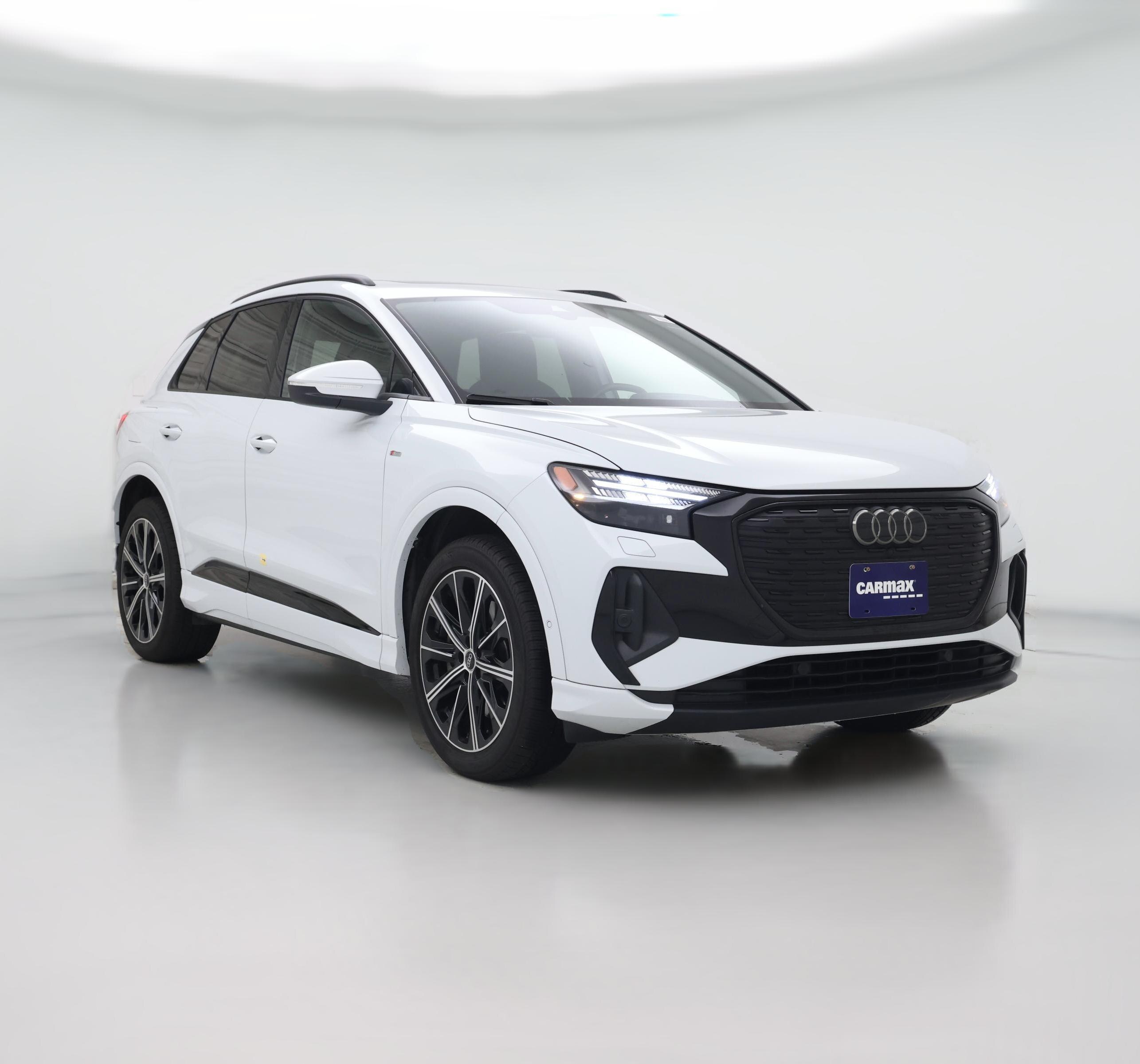 Thumbnail: 2022 Audi Q4 e-tron - 1