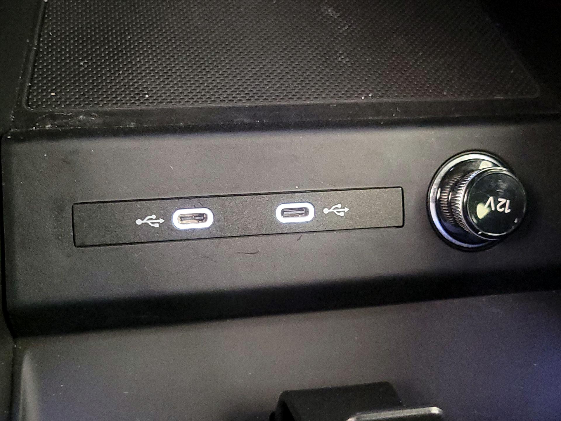 Thumbnail: 2022 Audi Q4 e-tron - 18