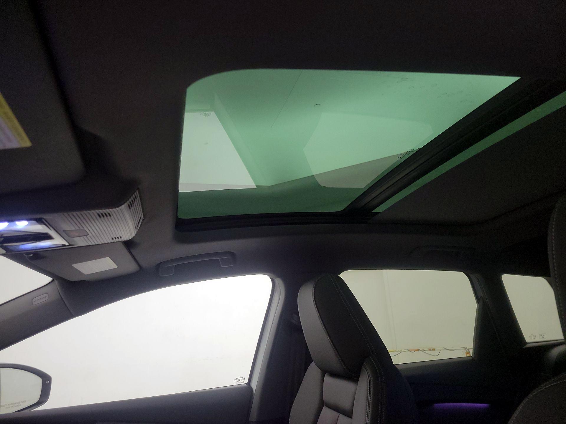 Thumbnail: 2022 Audi Q4 e-tron - 19