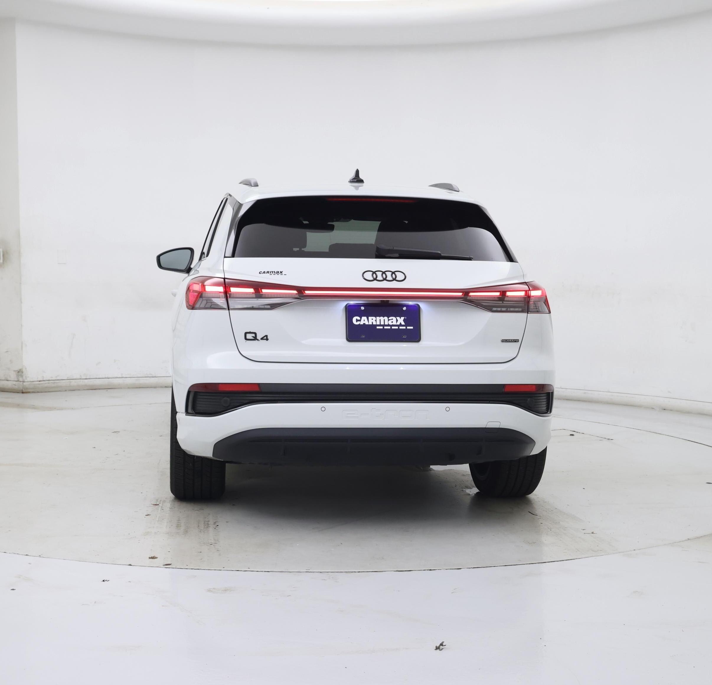 Thumbnail: 2022 Audi Q4 e-tron - 6