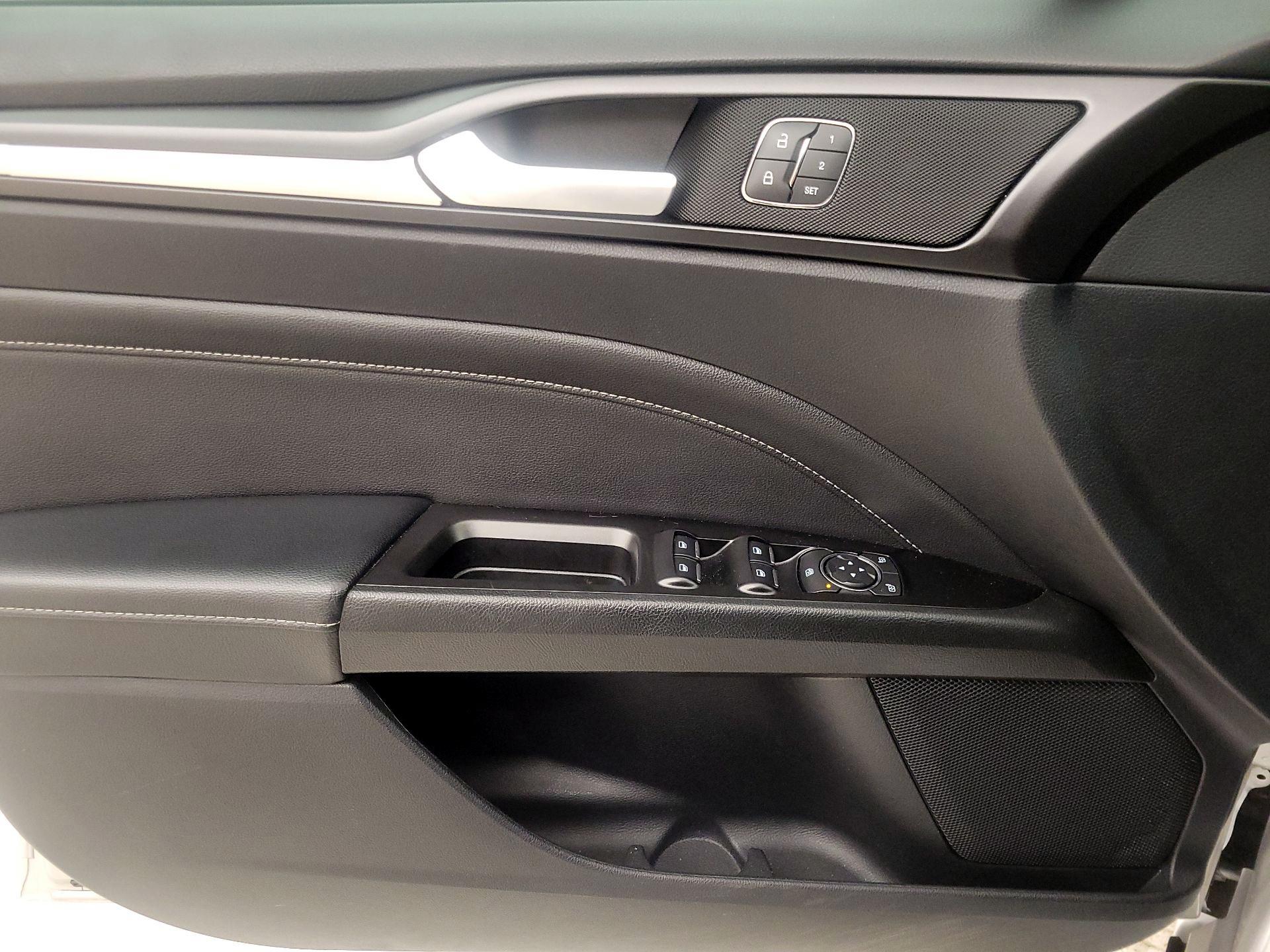 Thumbnail: 2019 Ford Fusion - 12