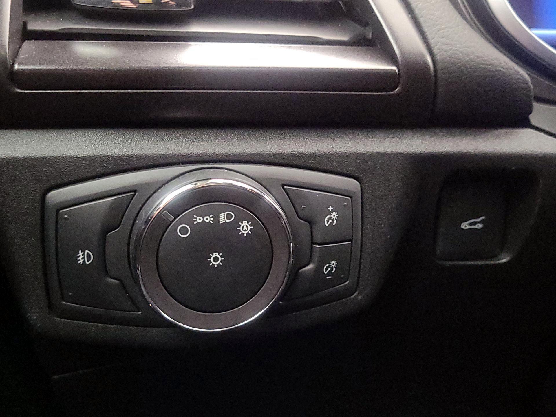 Thumbnail: 2019 Ford Fusion - 13