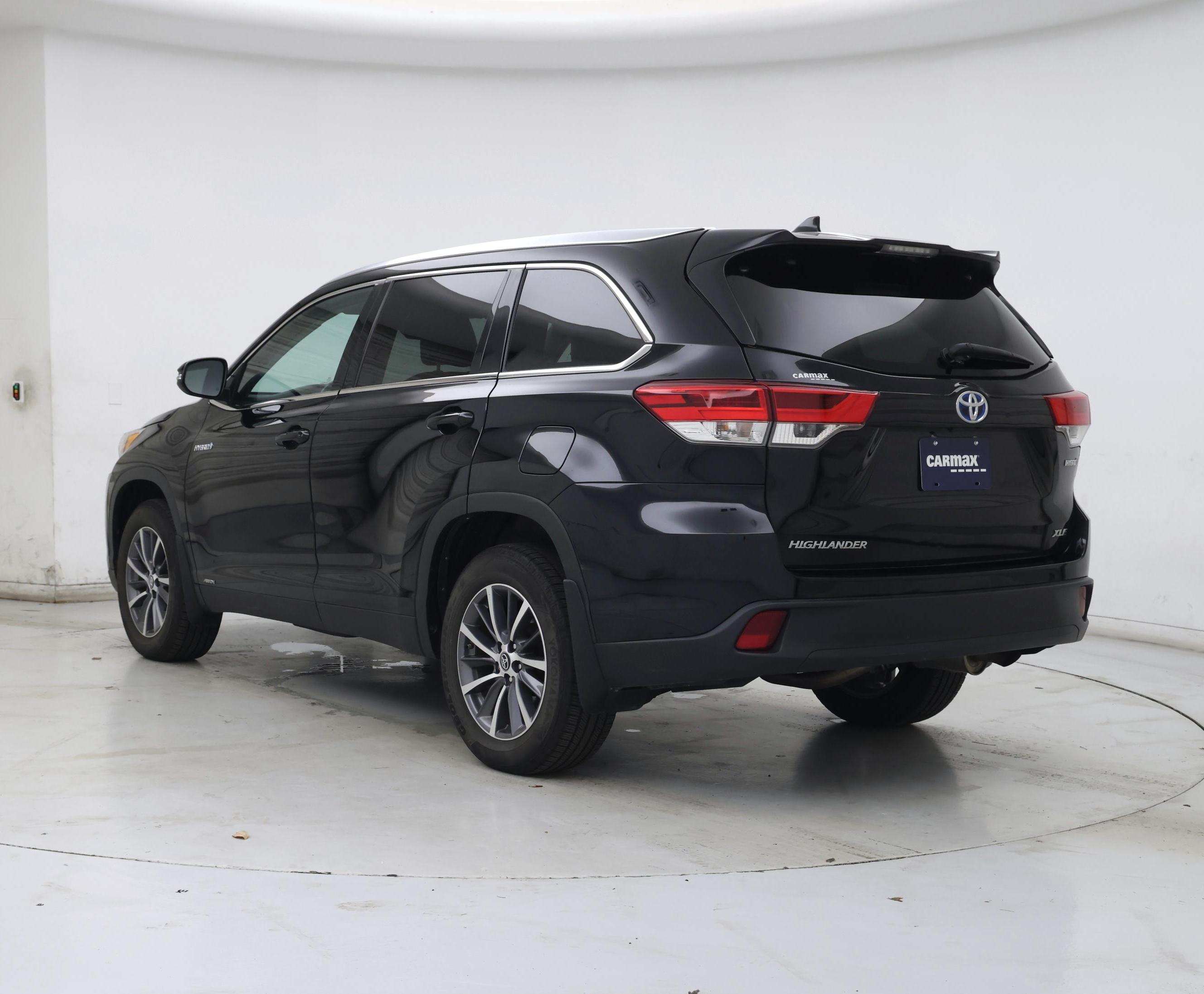 Thumbnail: 2019 Toyota Highlander - 2