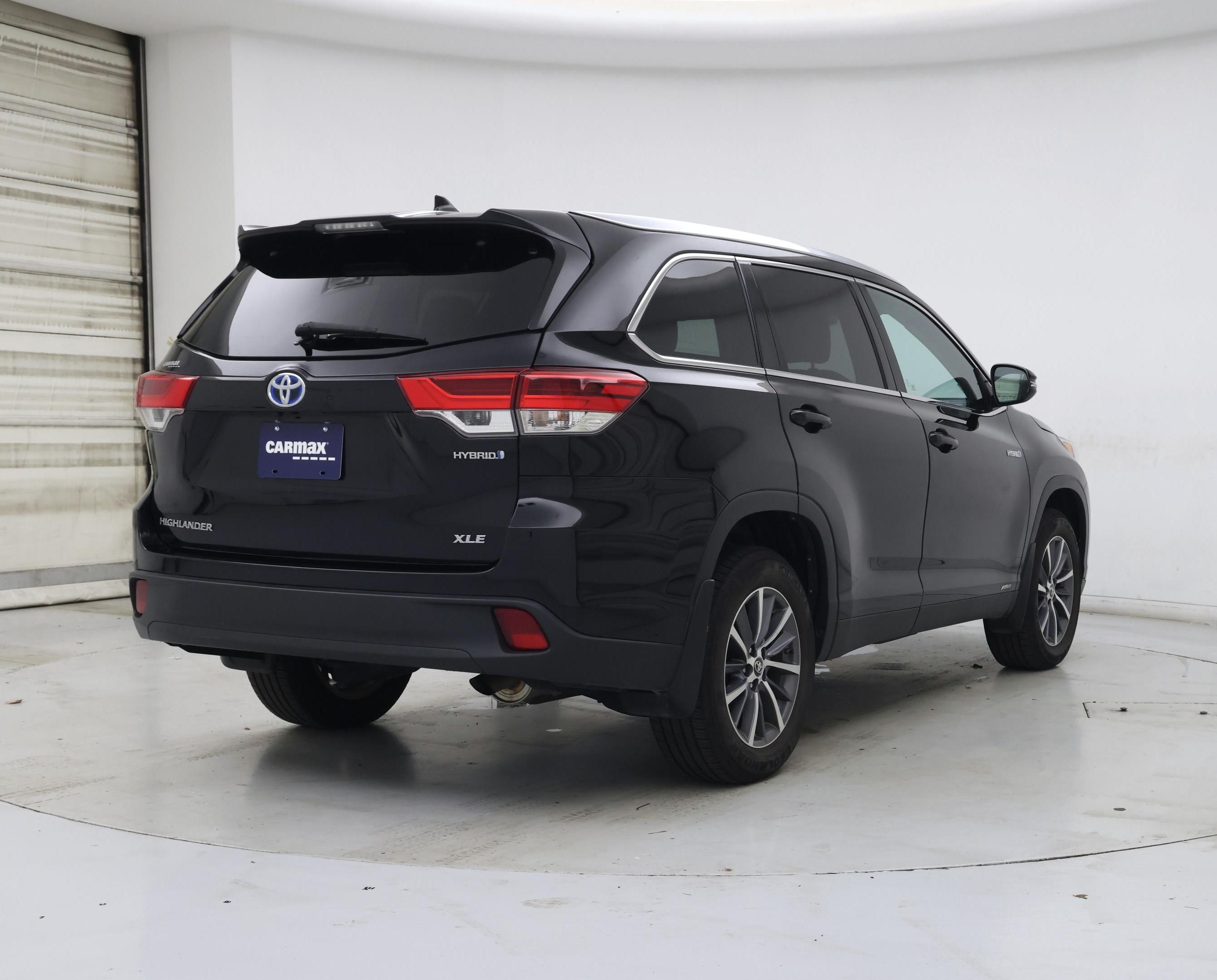 Thumbnail: 2019 Toyota Highlander - 8