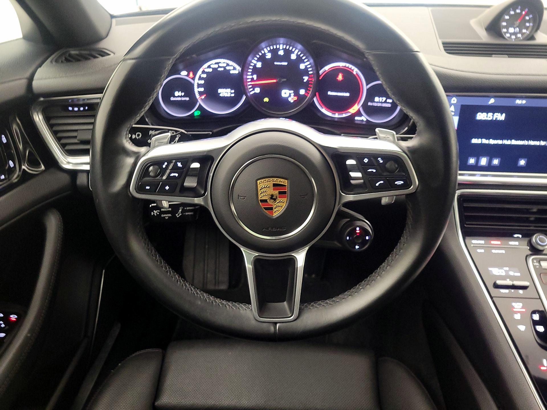 Thumbnail: 2020 Porsche Panamera - 10