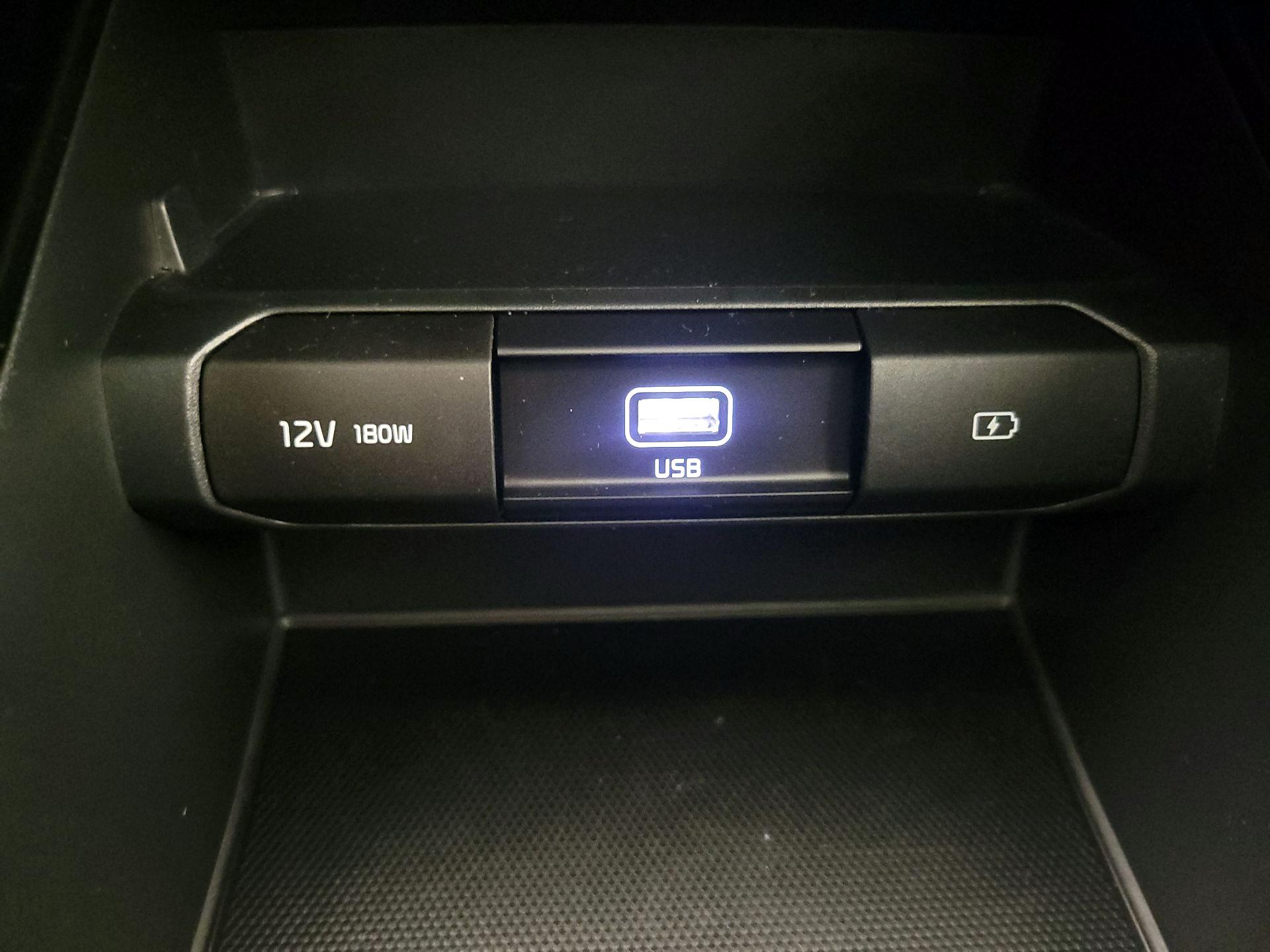 Thumbnail: 2021 Kia Telluride - 18