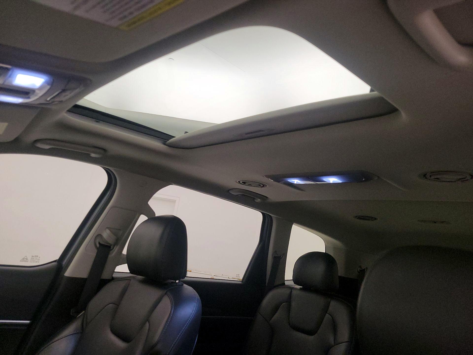 Thumbnail: 2021 Kia Telluride - 19