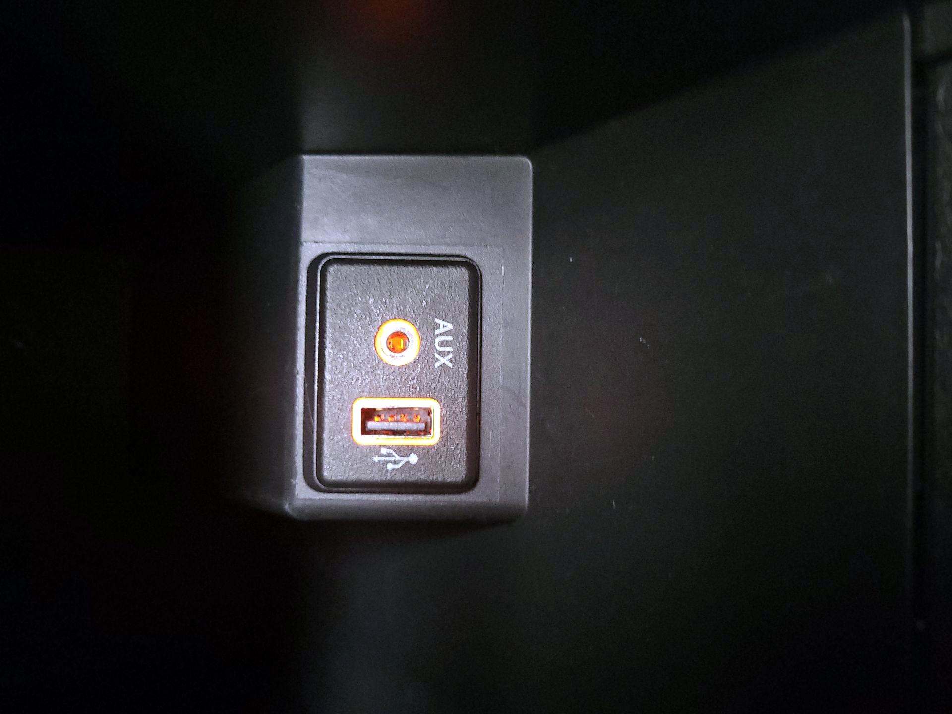 Thumbnail: 2019 Nissan Sentra - 18