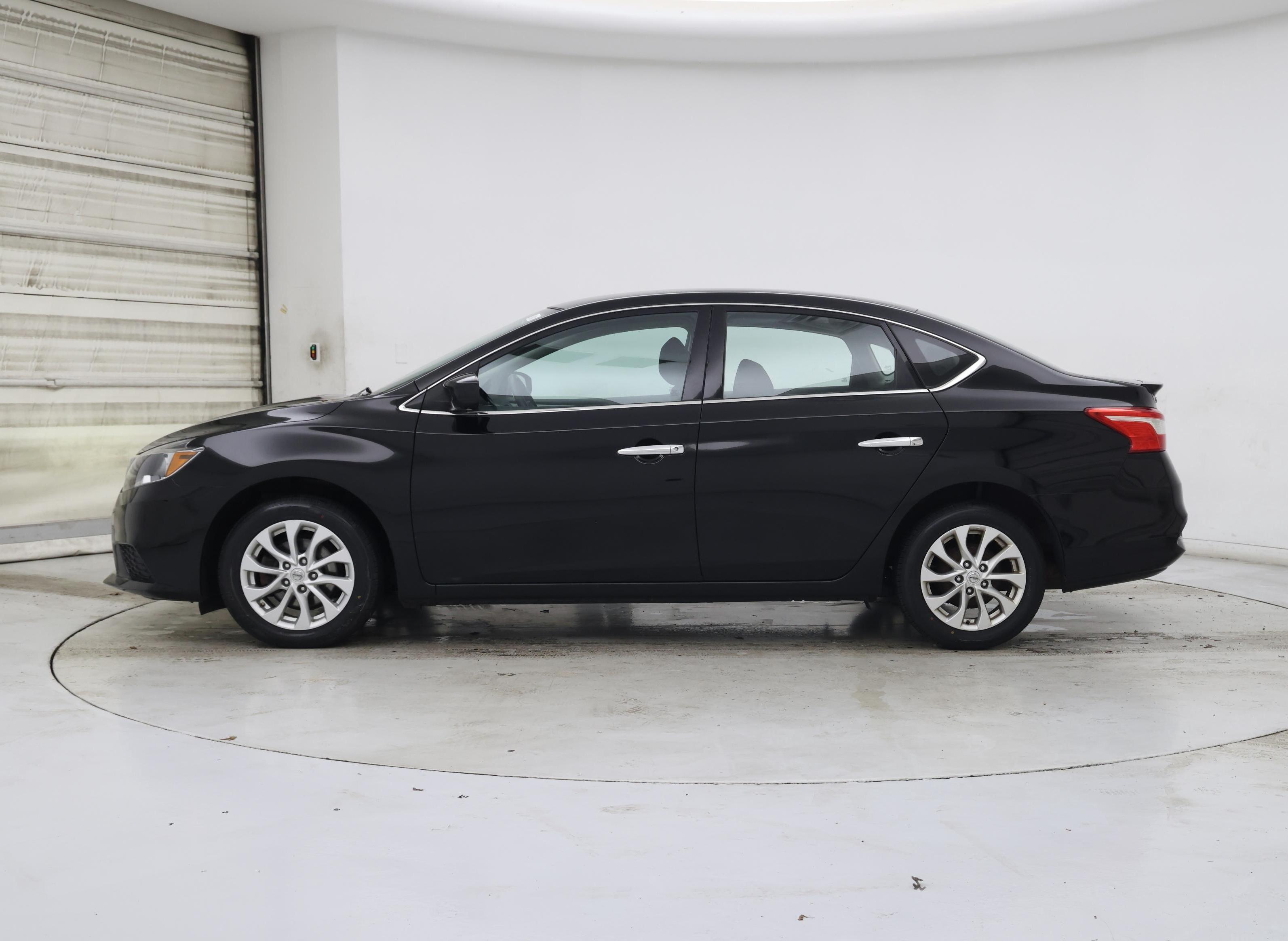 Thumbnail: 2019 Nissan Sentra - 3