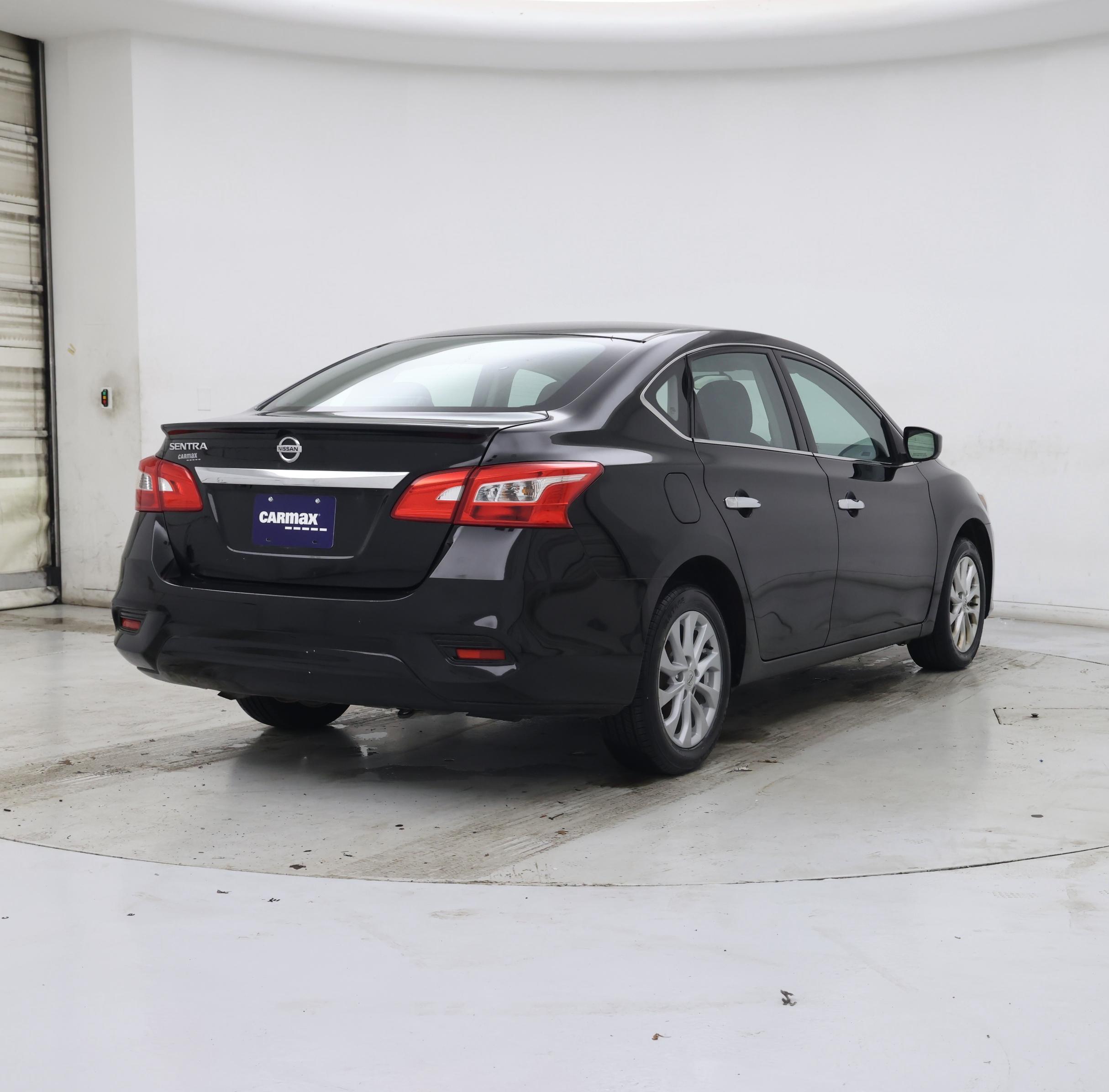 Thumbnail: 2019 Nissan Sentra - 8