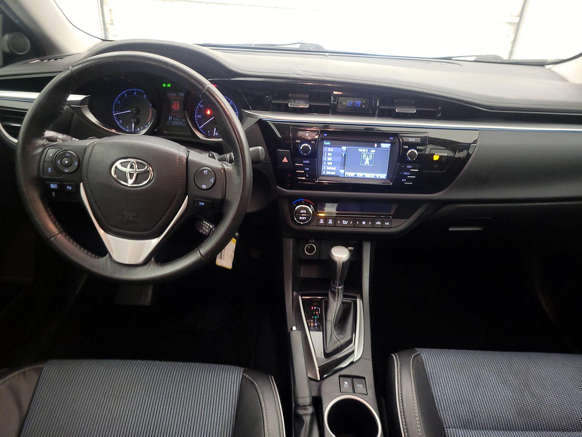 Thumbnail: 2015 Toyota Corolla - 9
