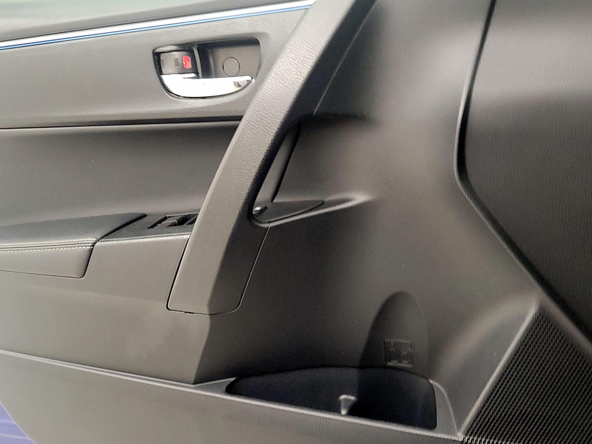 Thumbnail: 2015 Toyota Corolla - 12