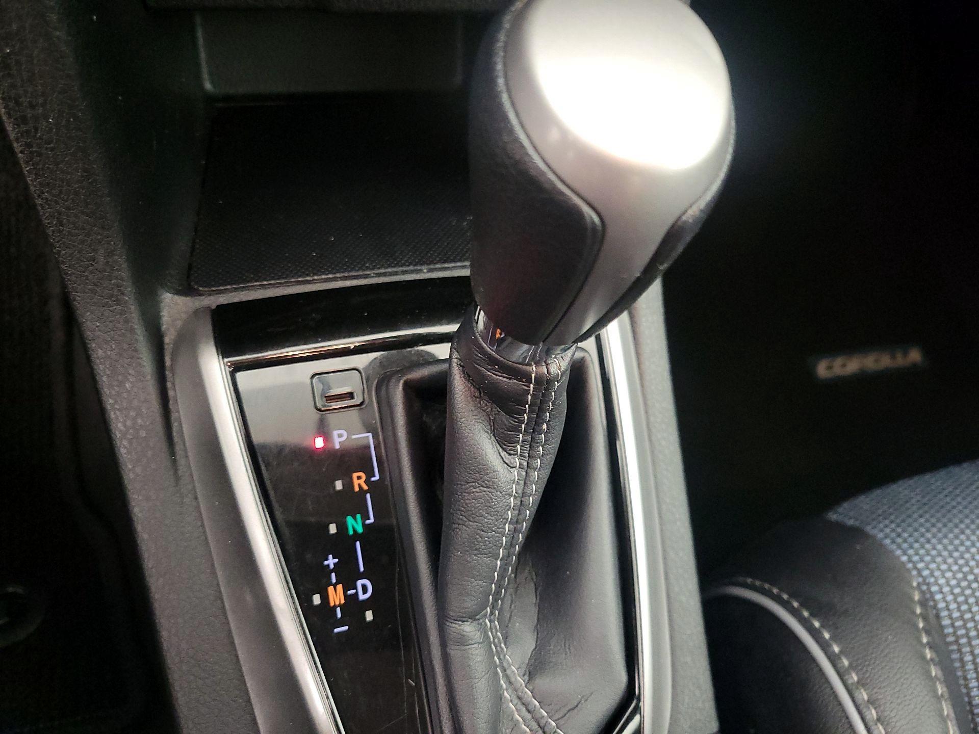 Thumbnail: 2015 Toyota Corolla - 17