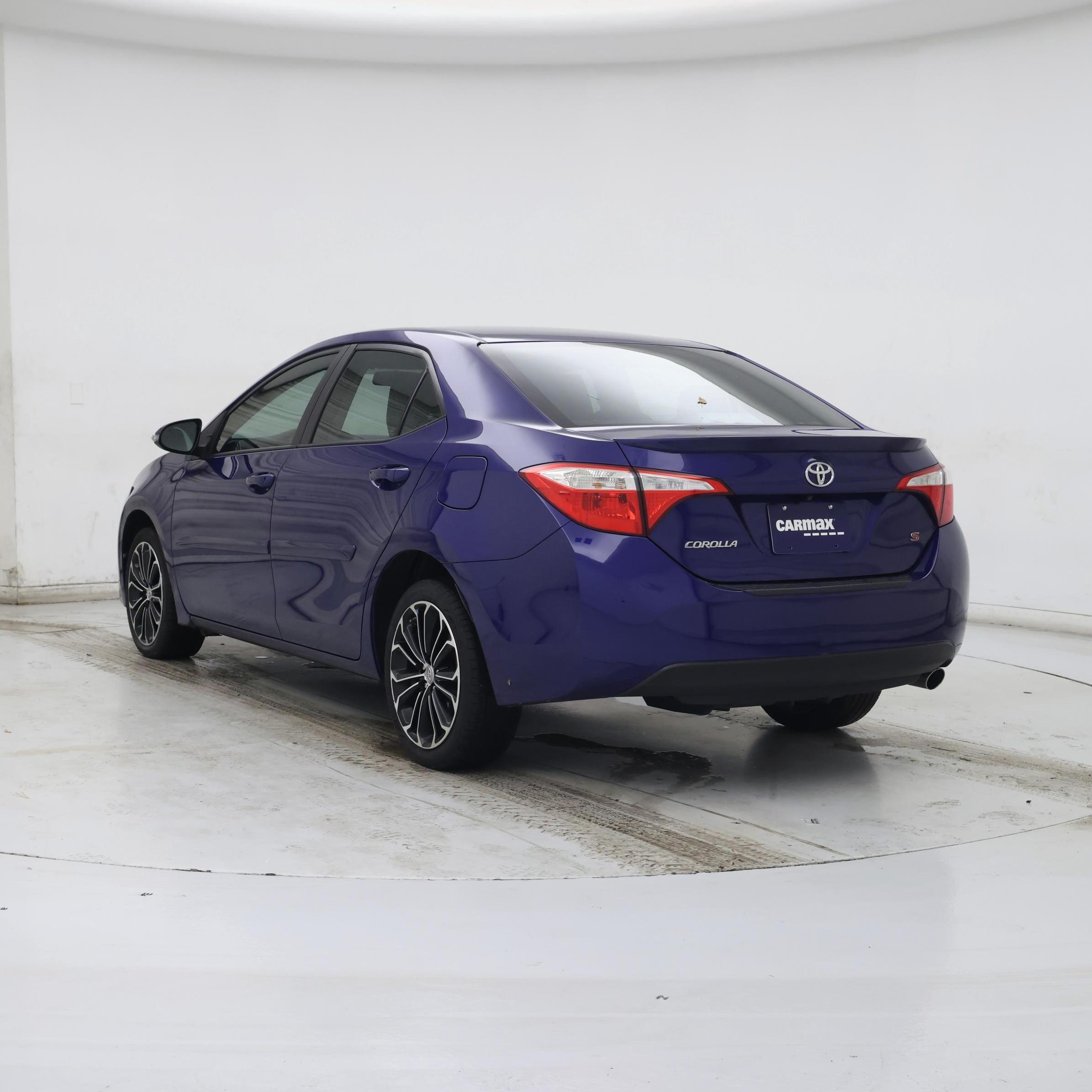 Thumbnail: 2015 Toyota Corolla - 2